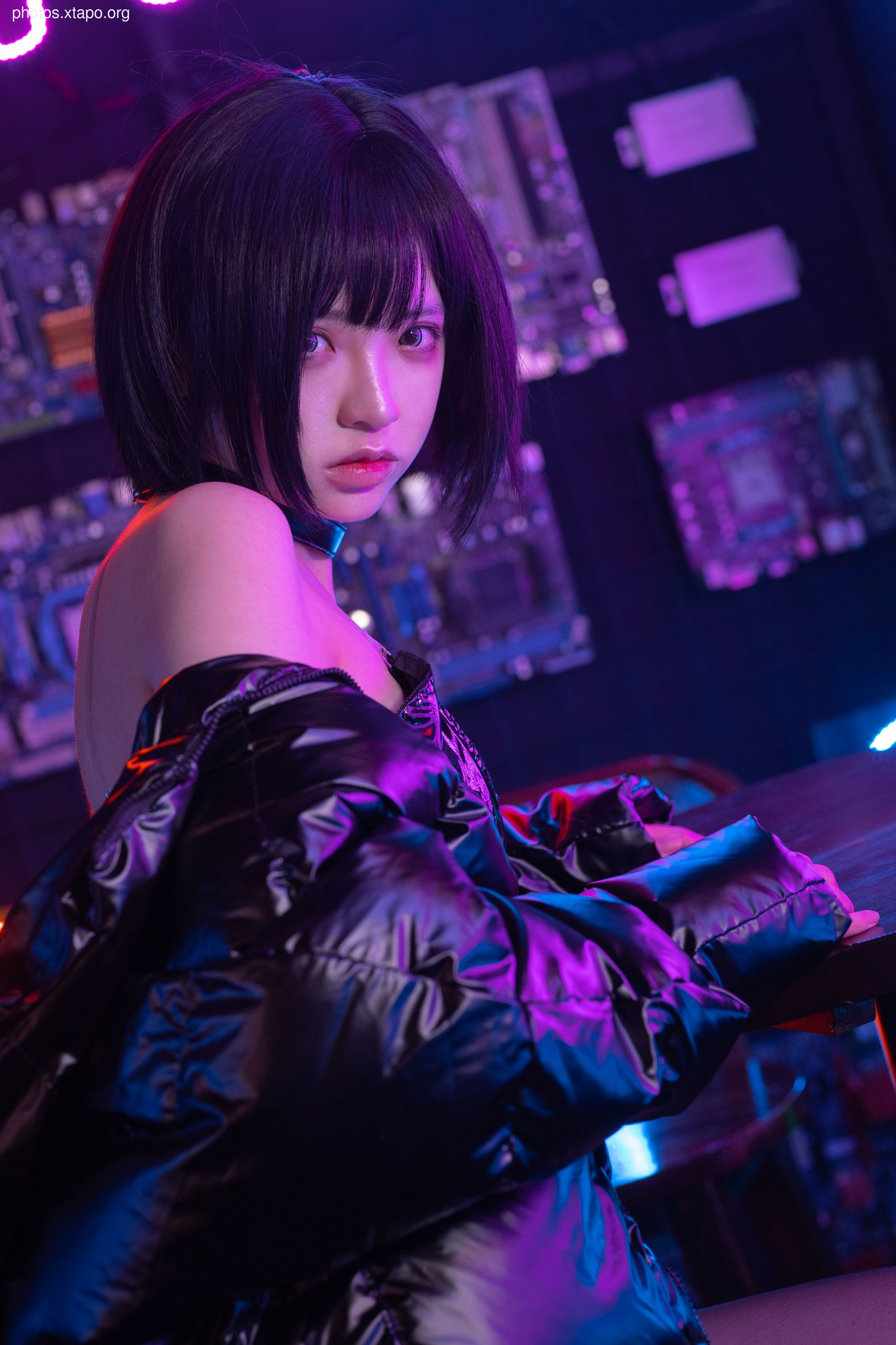 Crazy Cat Caibo Girl 40P-812MB