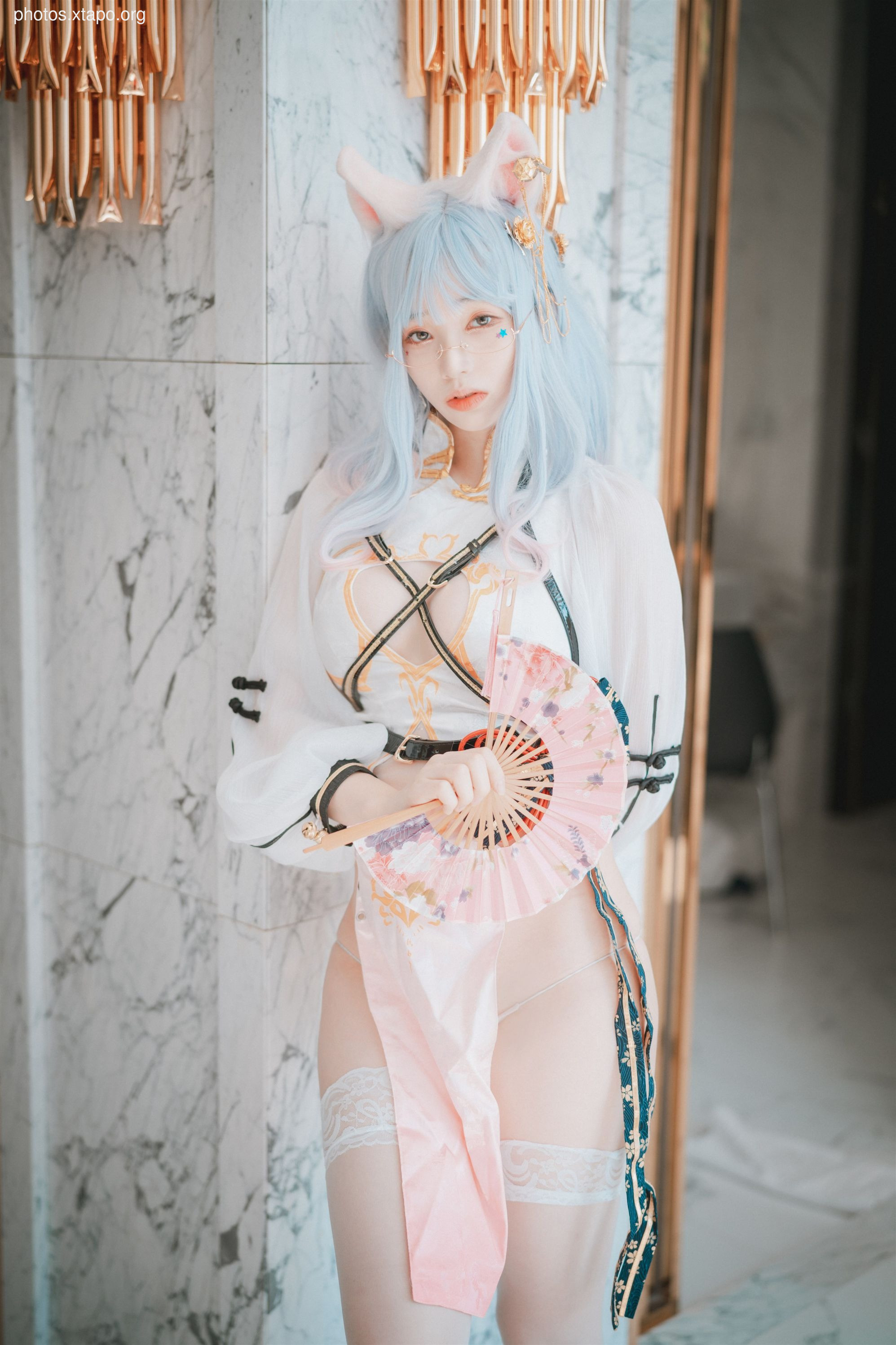 Djawa Photo - Bambi (밤비) - The cat wears an qípáo