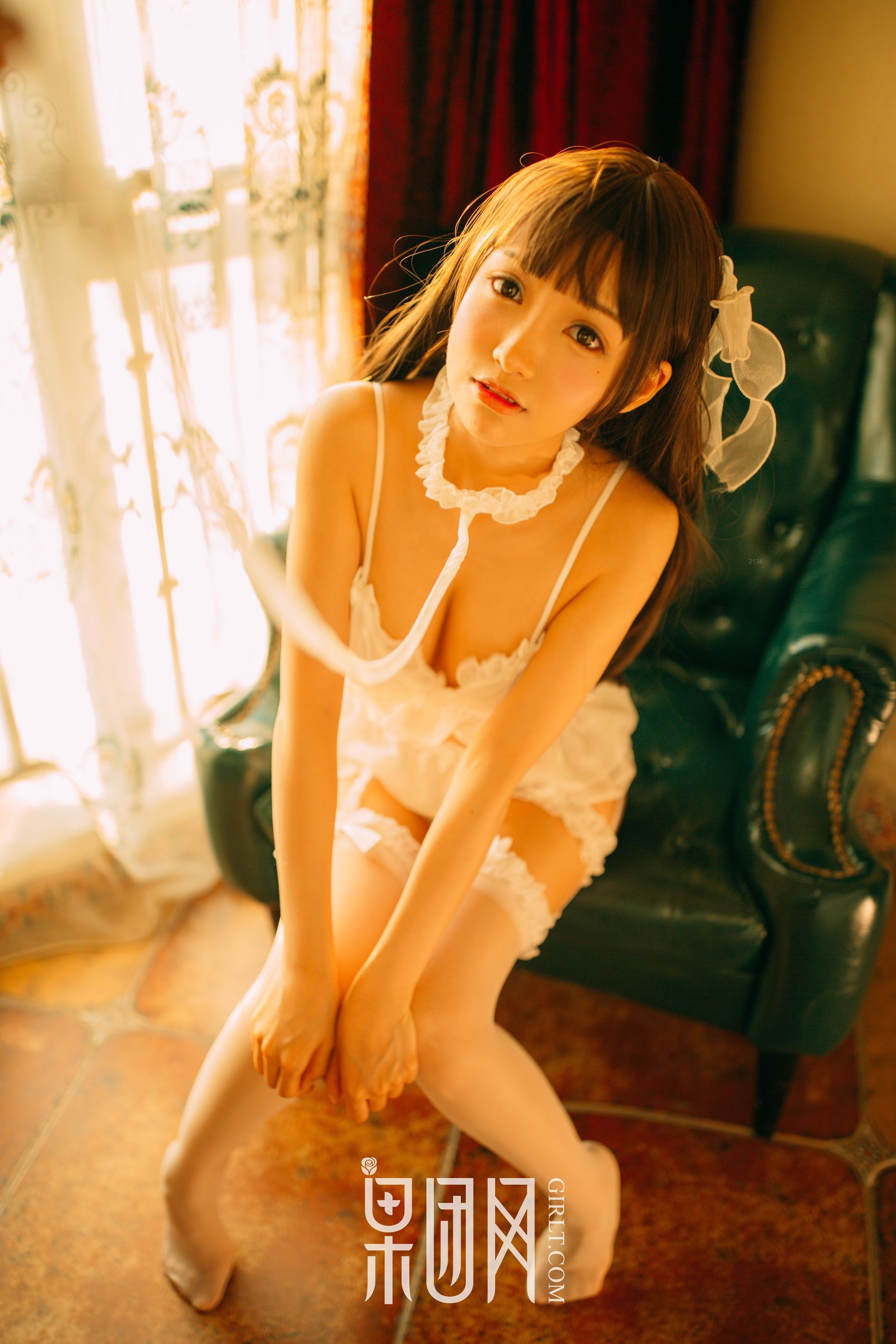 White silk man cut Busty loli vacuum into a naughty maid fruit group Girlt Xiongchuan Jixin No.005