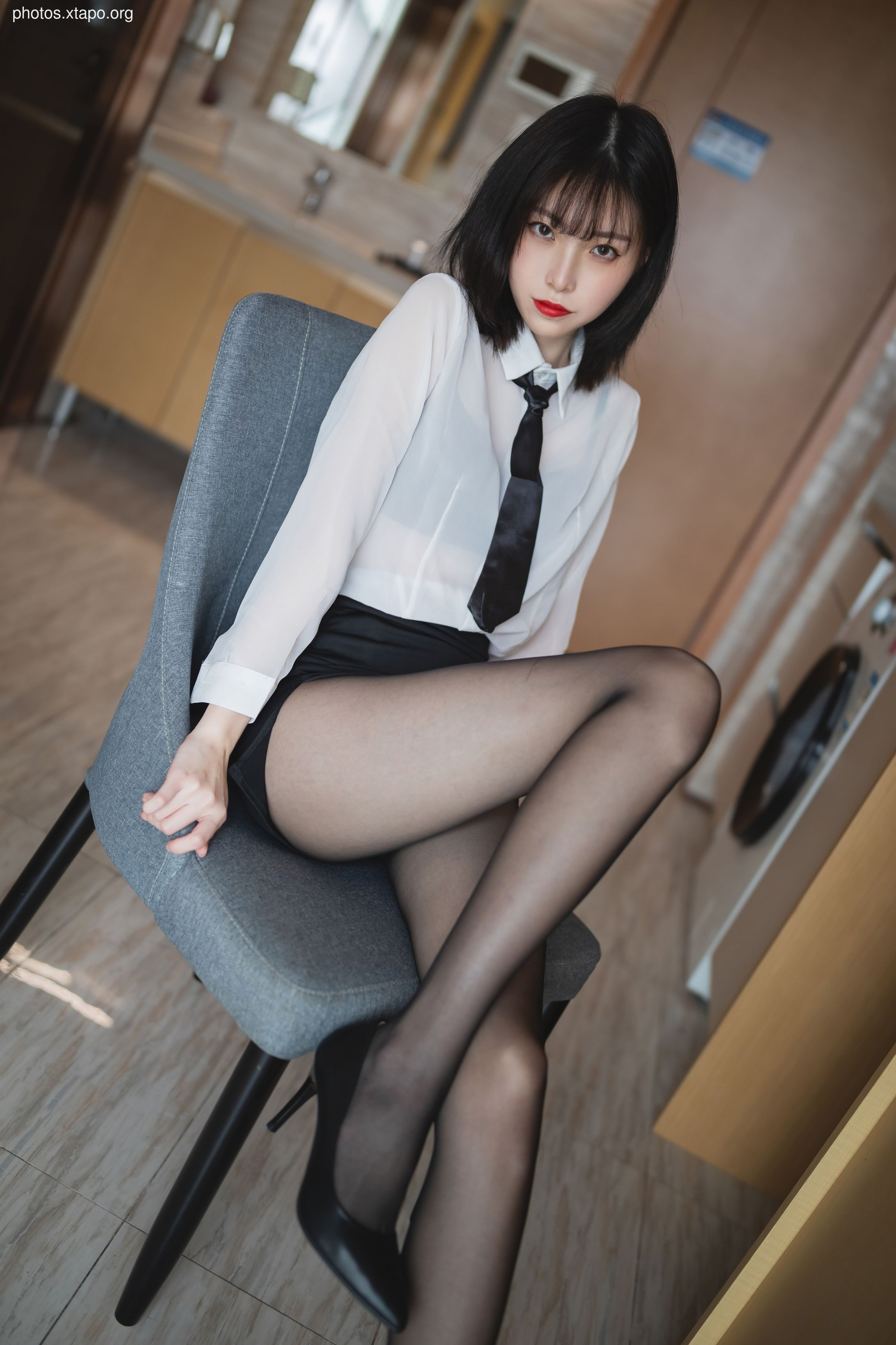 Xu Lan No.002 OL Uniform 41p-587MB