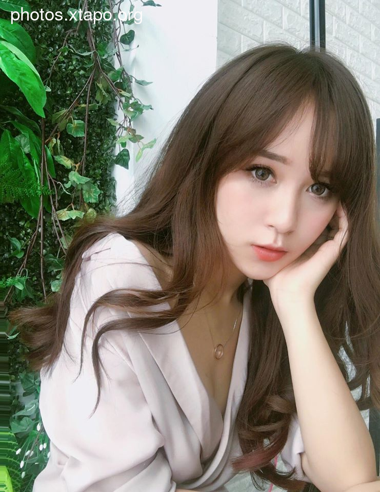 Thu Phuong Tran Temperament Lovely Picture and Photo