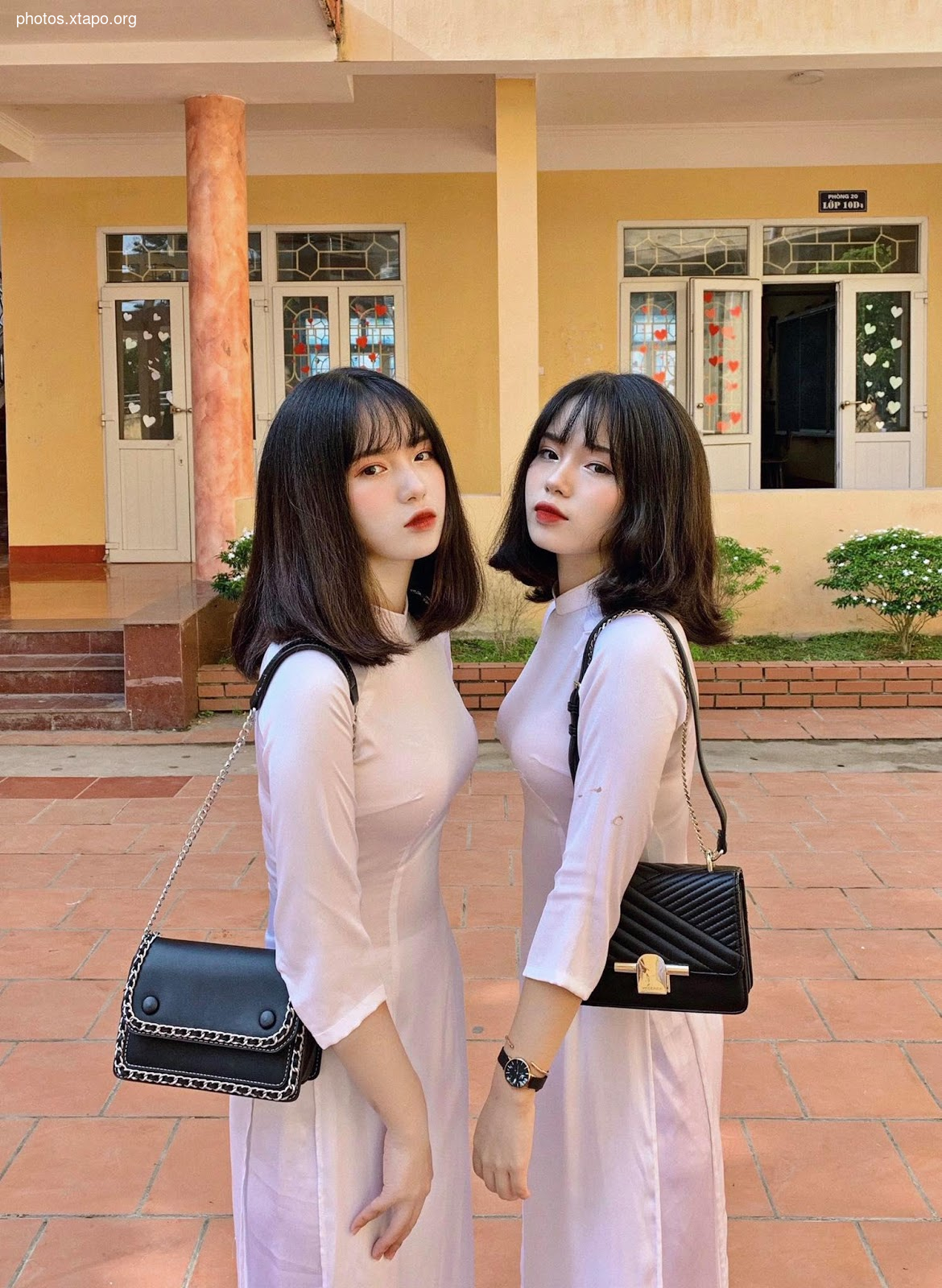 Twins Nguyen Thanh Nga Nguyen Thanh Hang,