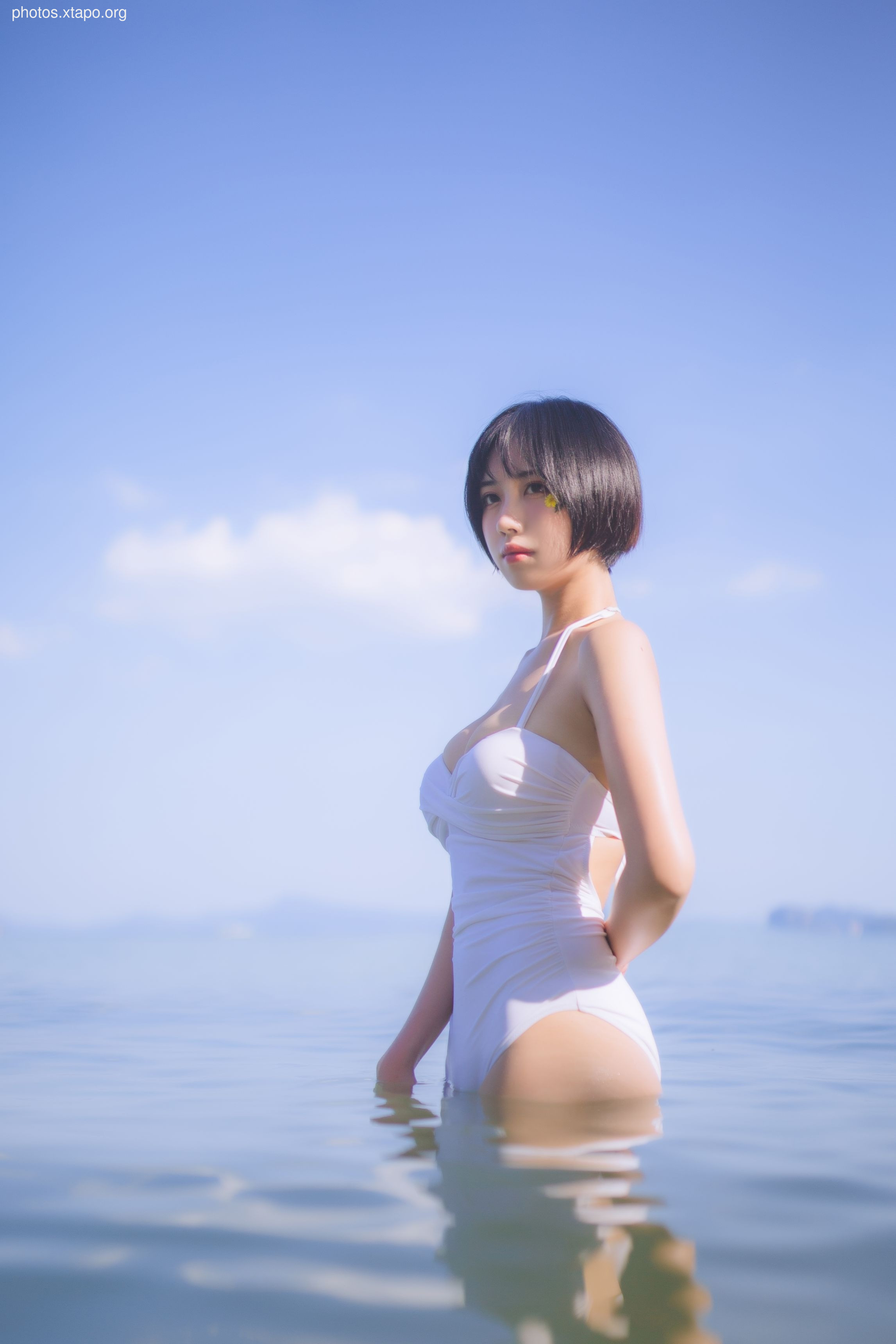 NO.017 White Swimsuit 30p-270MB