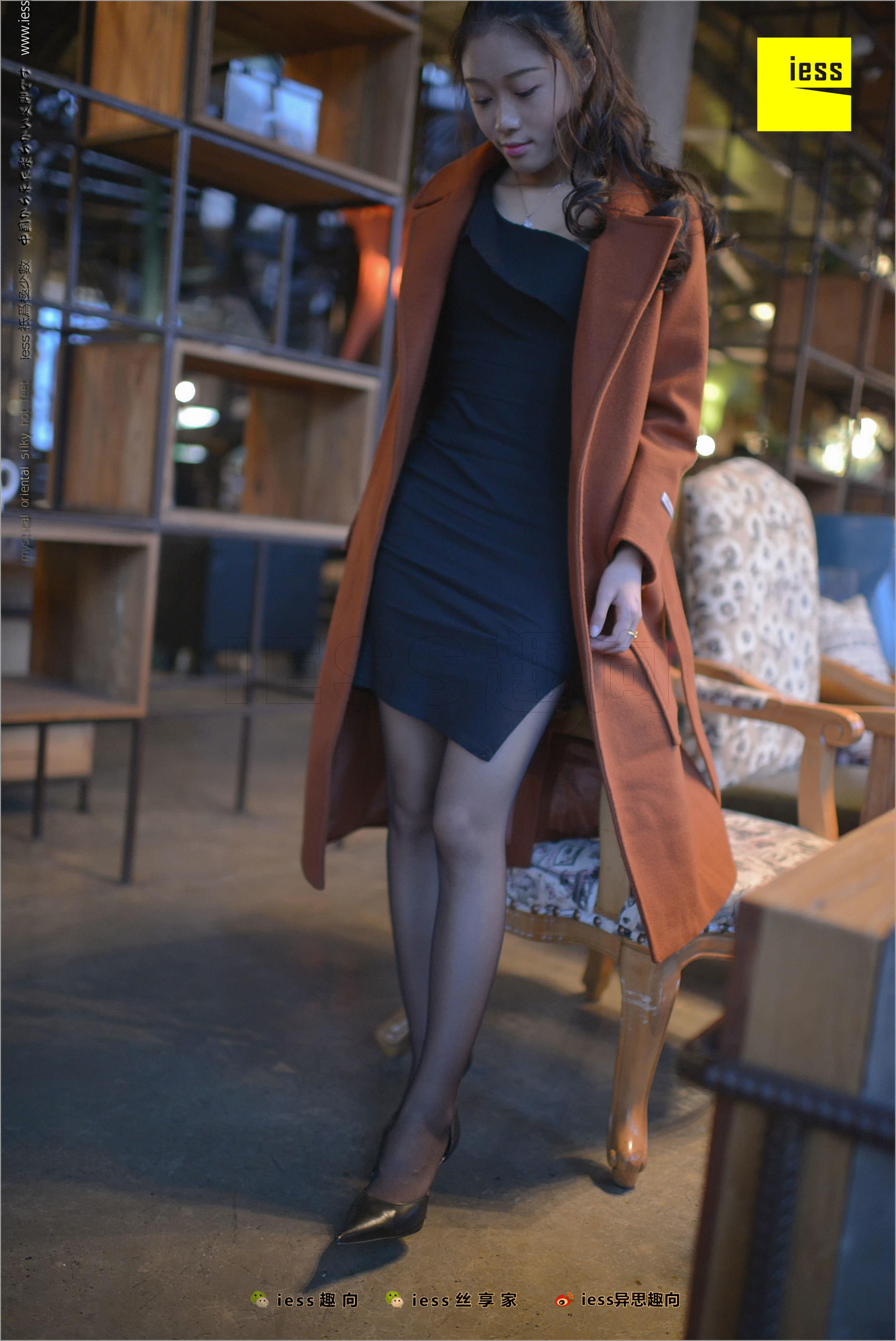 Little Black Girl Black Silk Beautiful Legs Different Thinking to IESS Silk Foot Bento 209