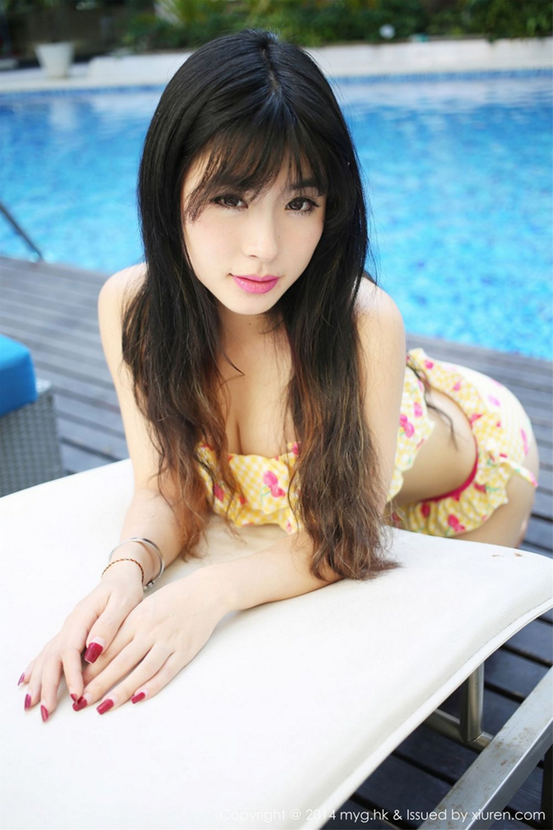 Liu Xueni Verna Thailand Travel lace pajamasbikinistreet shot Miyuan Pavilion Mygirl Vol.088