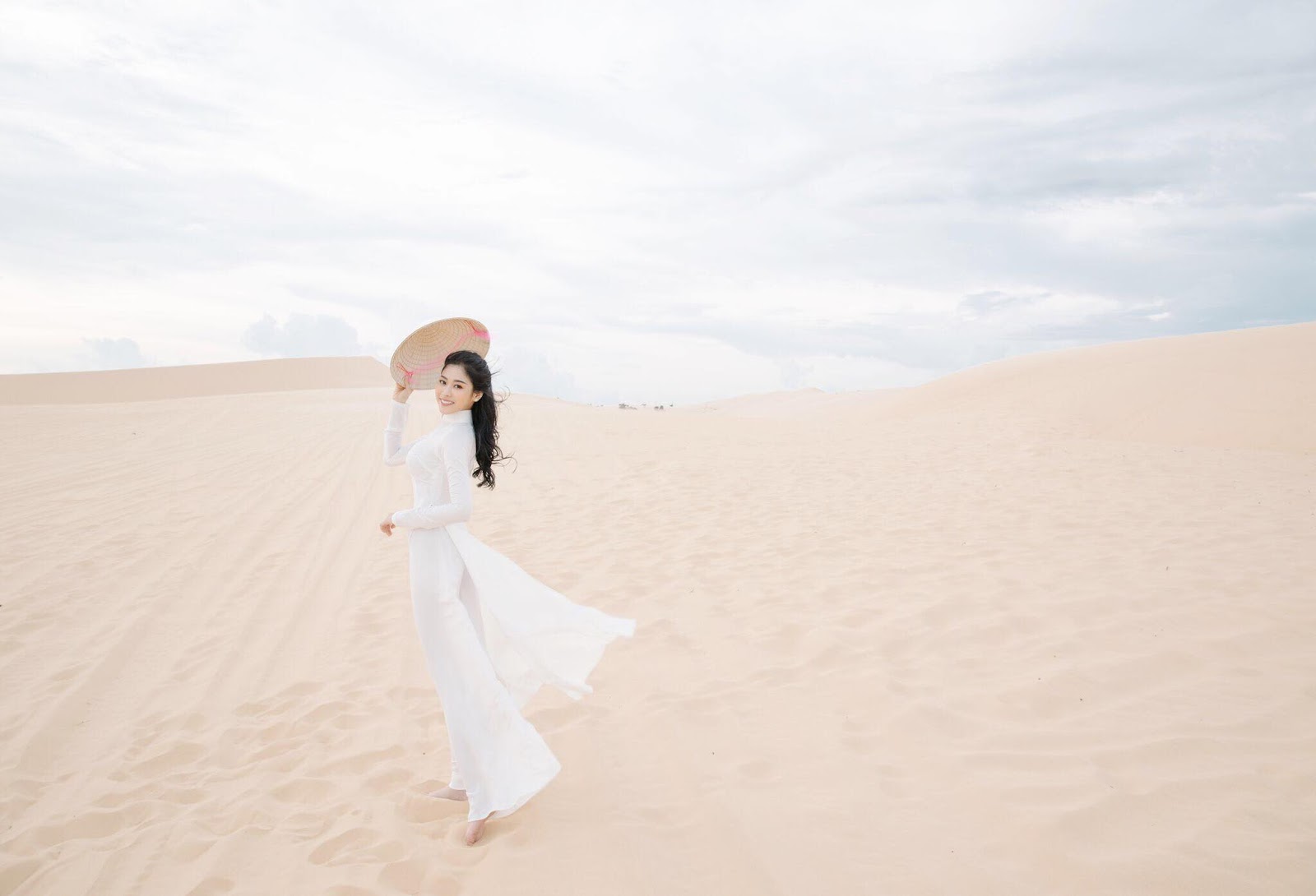 Top 100 most beautiful long dresses in Vietnam