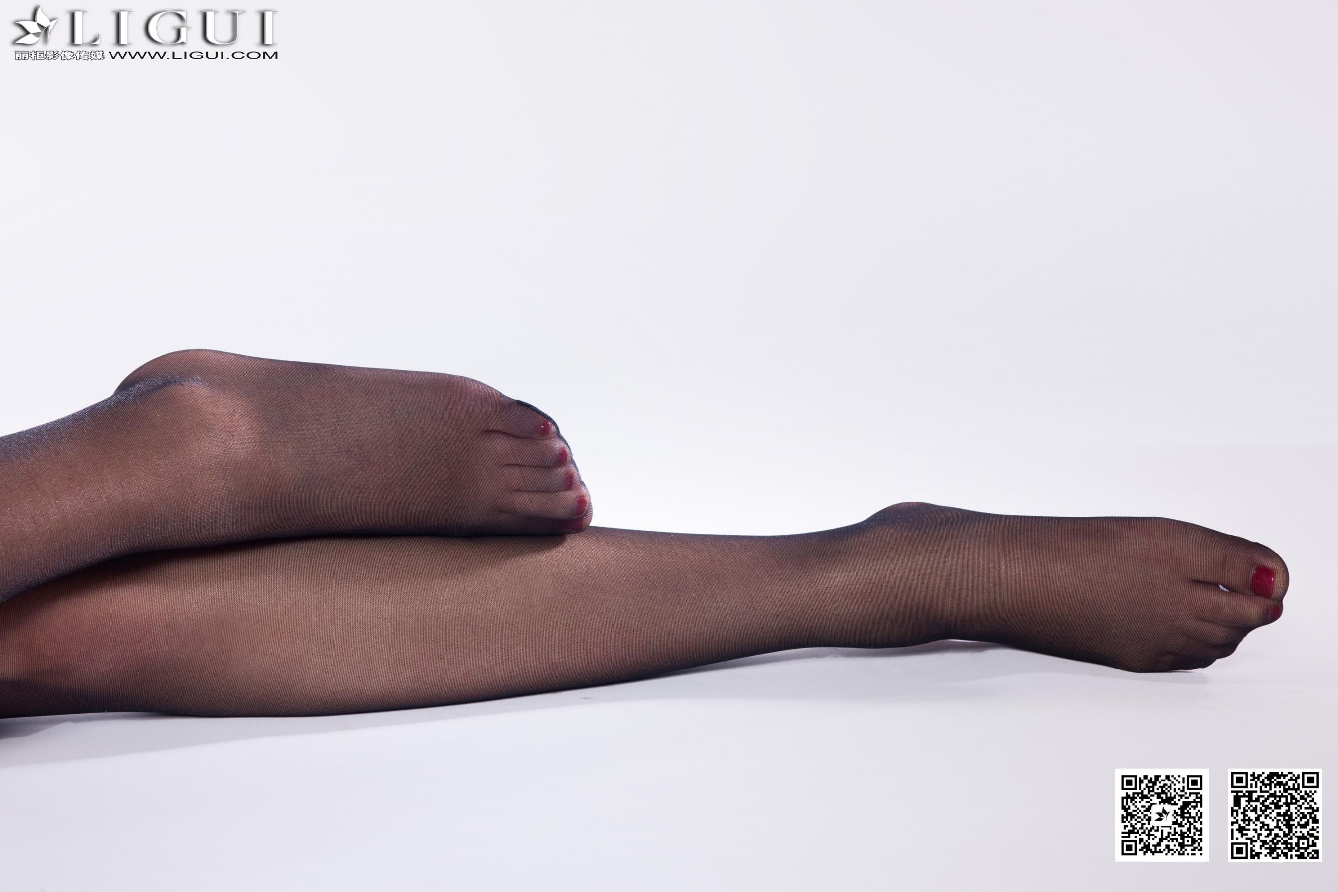 Ligui Model Kalin Skirt Black Silk Beautiful Foot beautiful legs jade foot photo picture