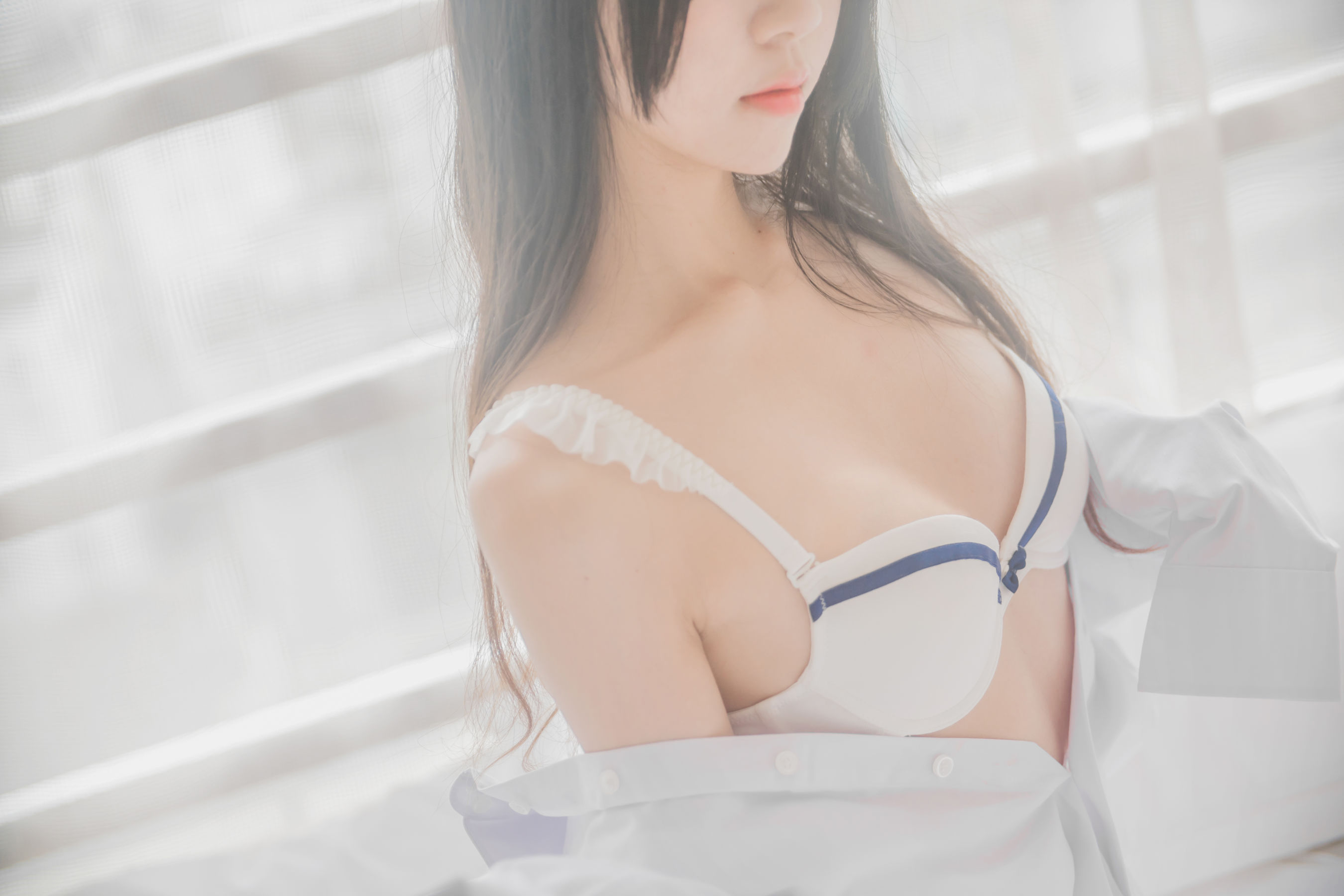 Loli cos 喵 -White Shirt Express