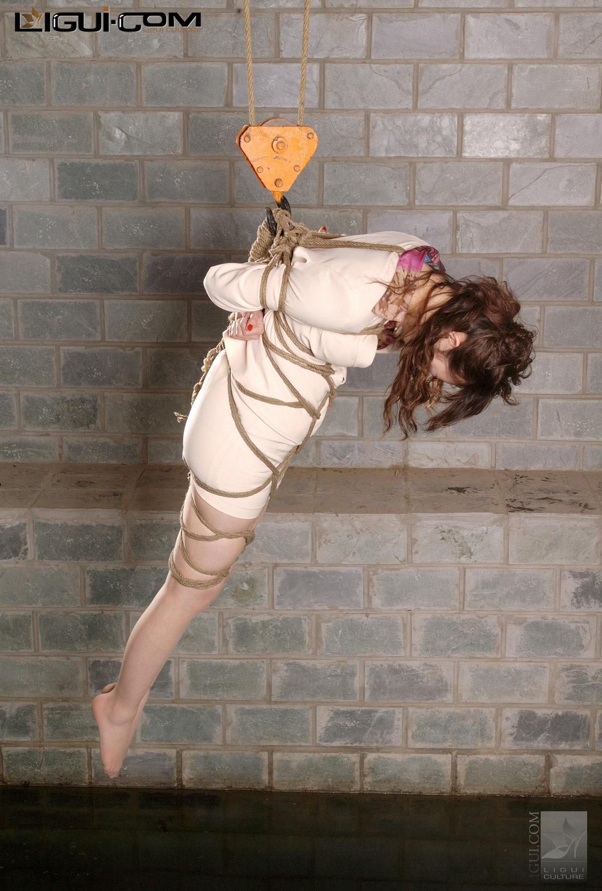 Model Lulu Binding in the Air Li Cabinet Beauty Ligui Silk Foot Photo Picture