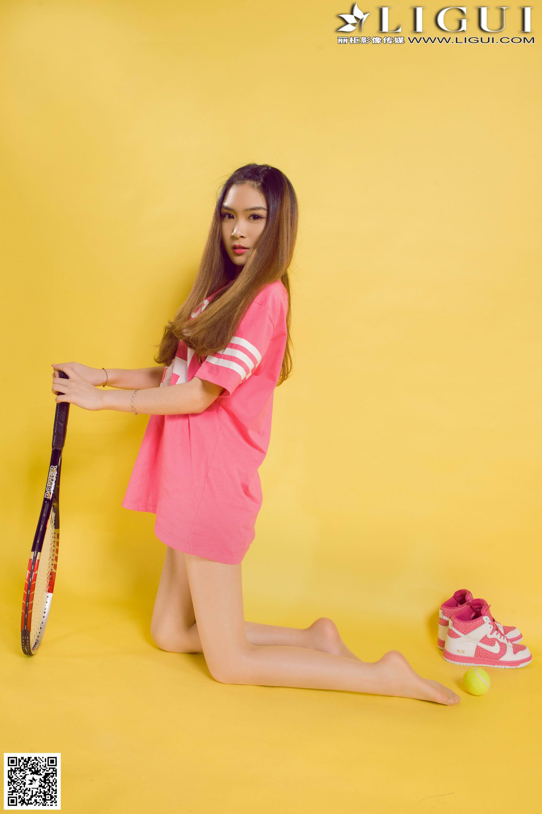 Ligui Model Yuner Basketball Girl Badminton Series beautiful legs jade foot photo picture