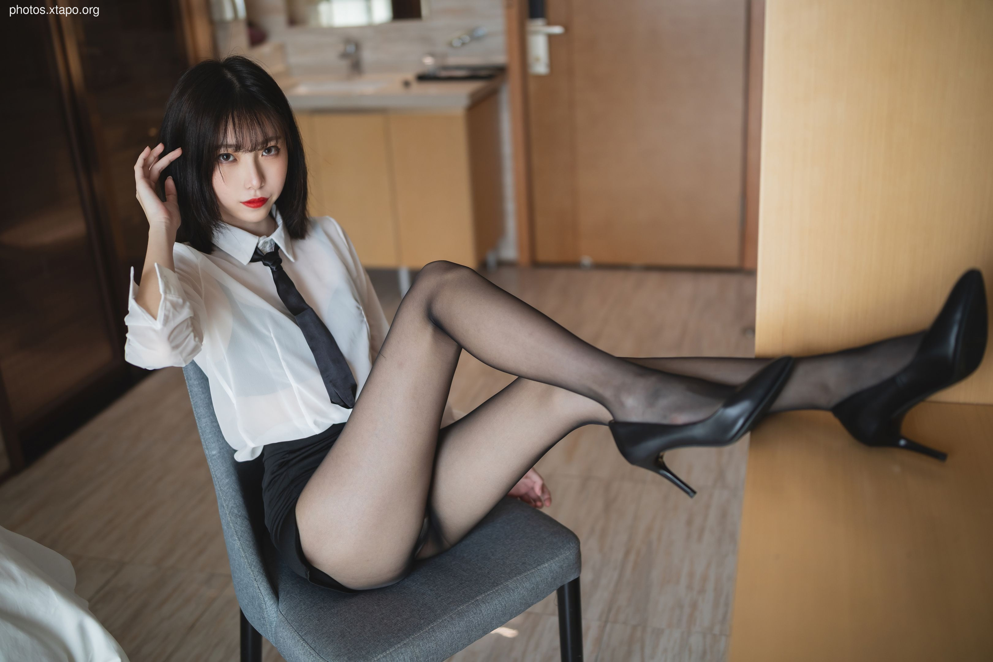 Xu Lan No.002 OL Uniform 41p-587MB