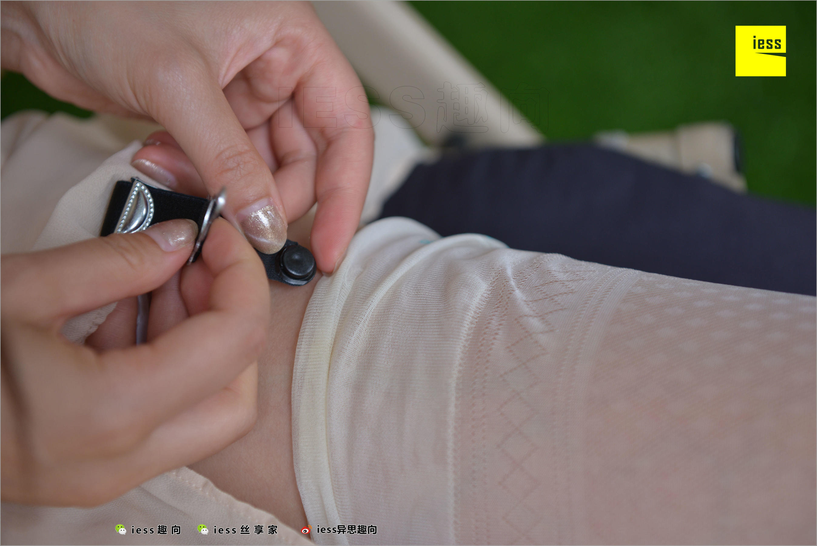 Xiao Jie's Little Classic Retro Pure White Nylon Silk Different Thoughts to IESS Silk Foot Bento 227