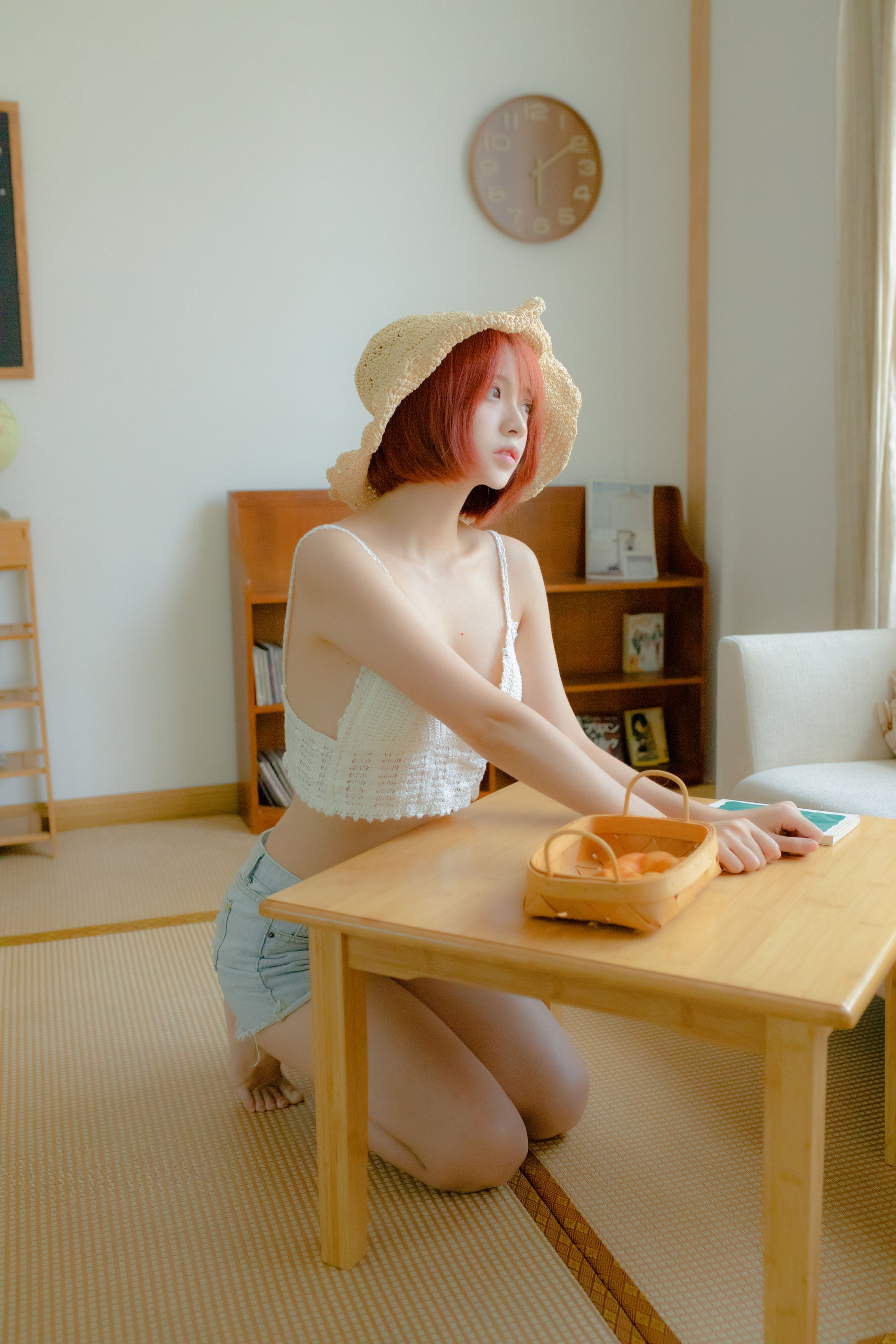 COS Welfare Crazy Cat SS -Straw Hat Girl