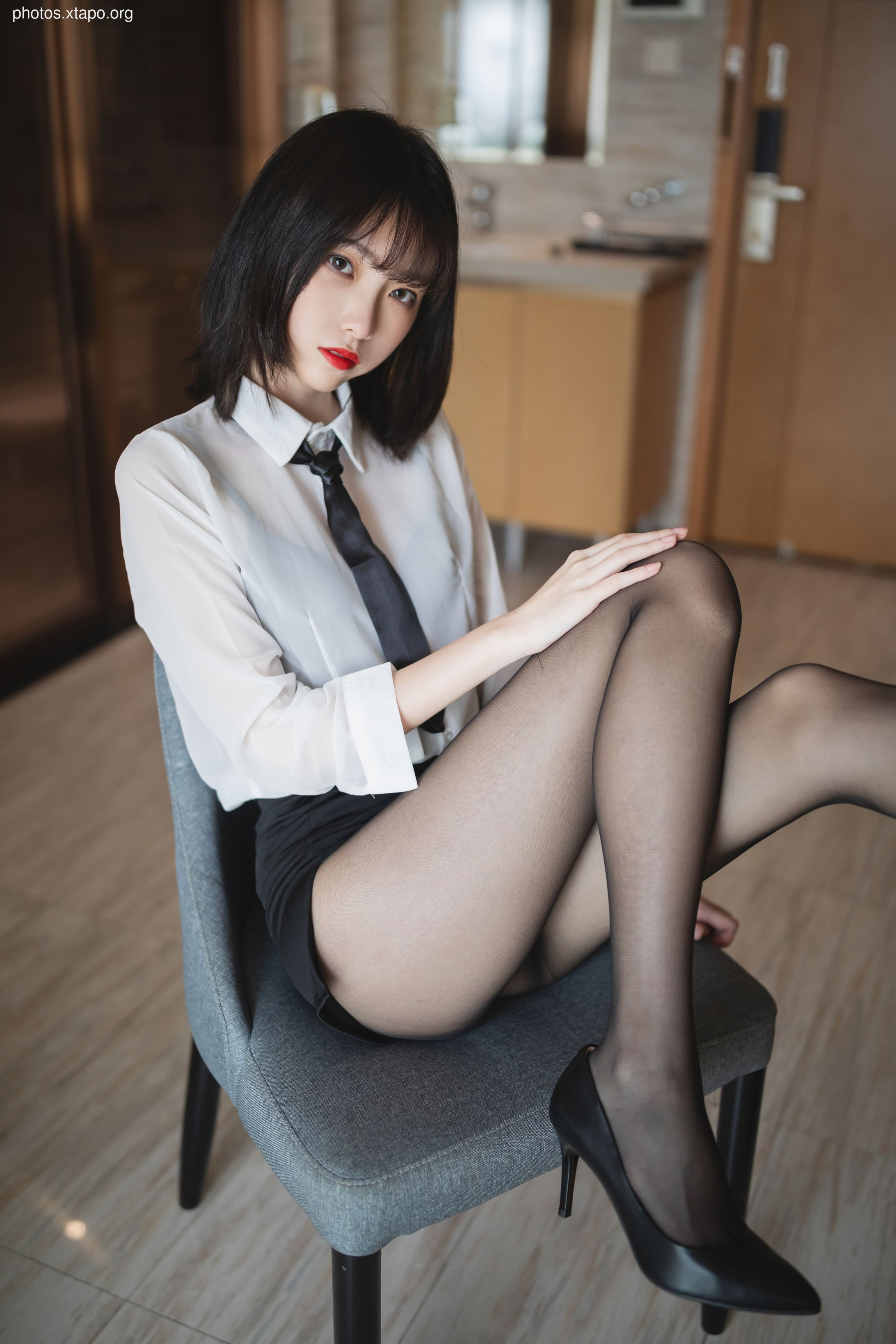 Xu Lan No.002 OL Uniform 41p-587MB