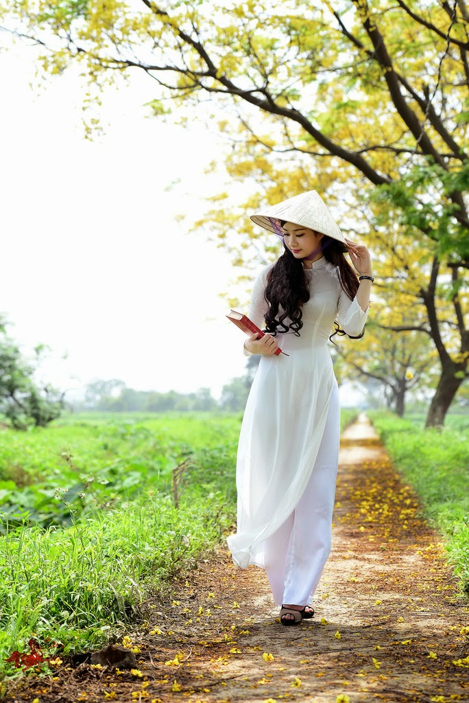 The road, between the pain The pain is just enough to miss each other, smile | Like ca