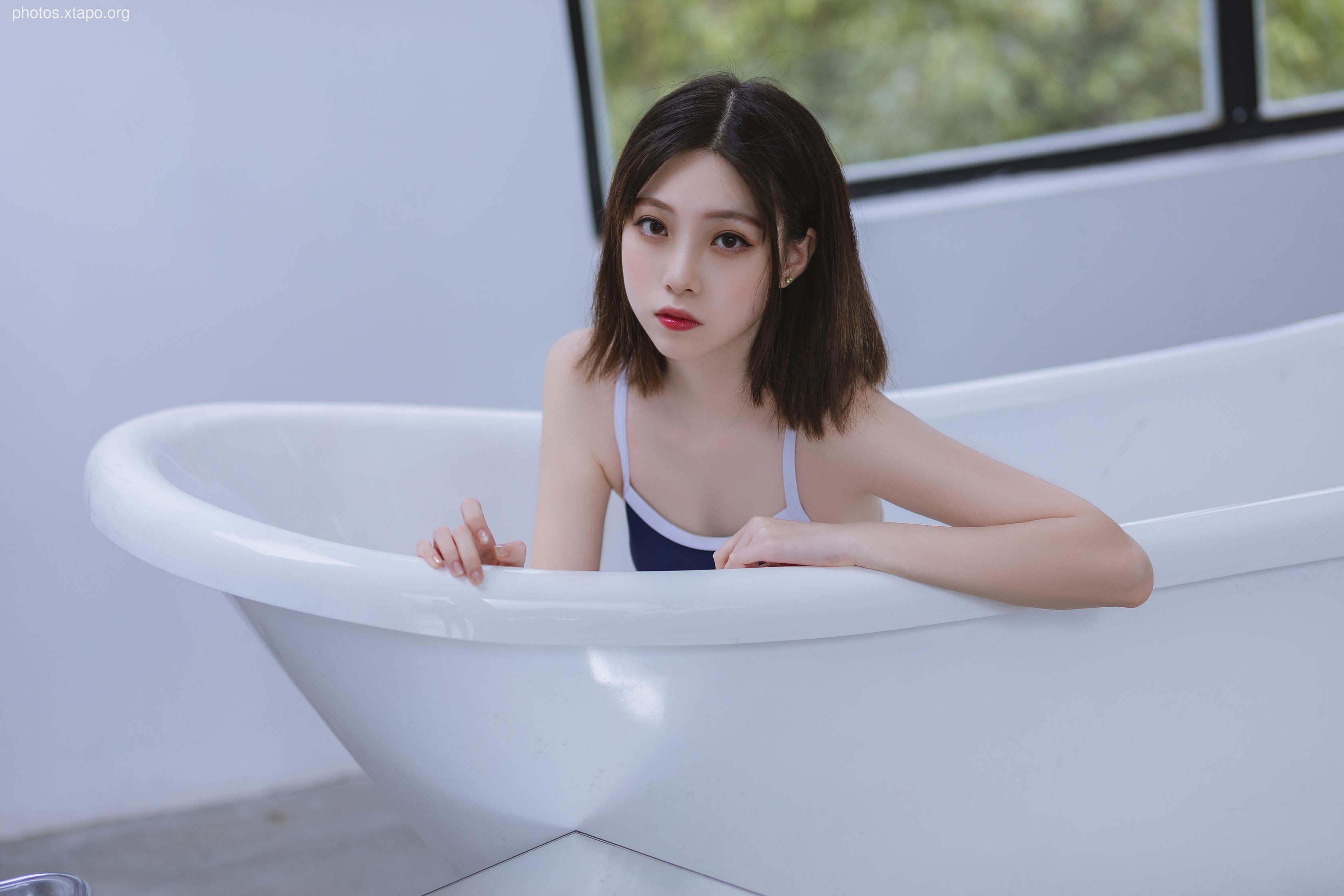 Xu Lan No.004 swimming pool dead warehouse water 40p-713MB