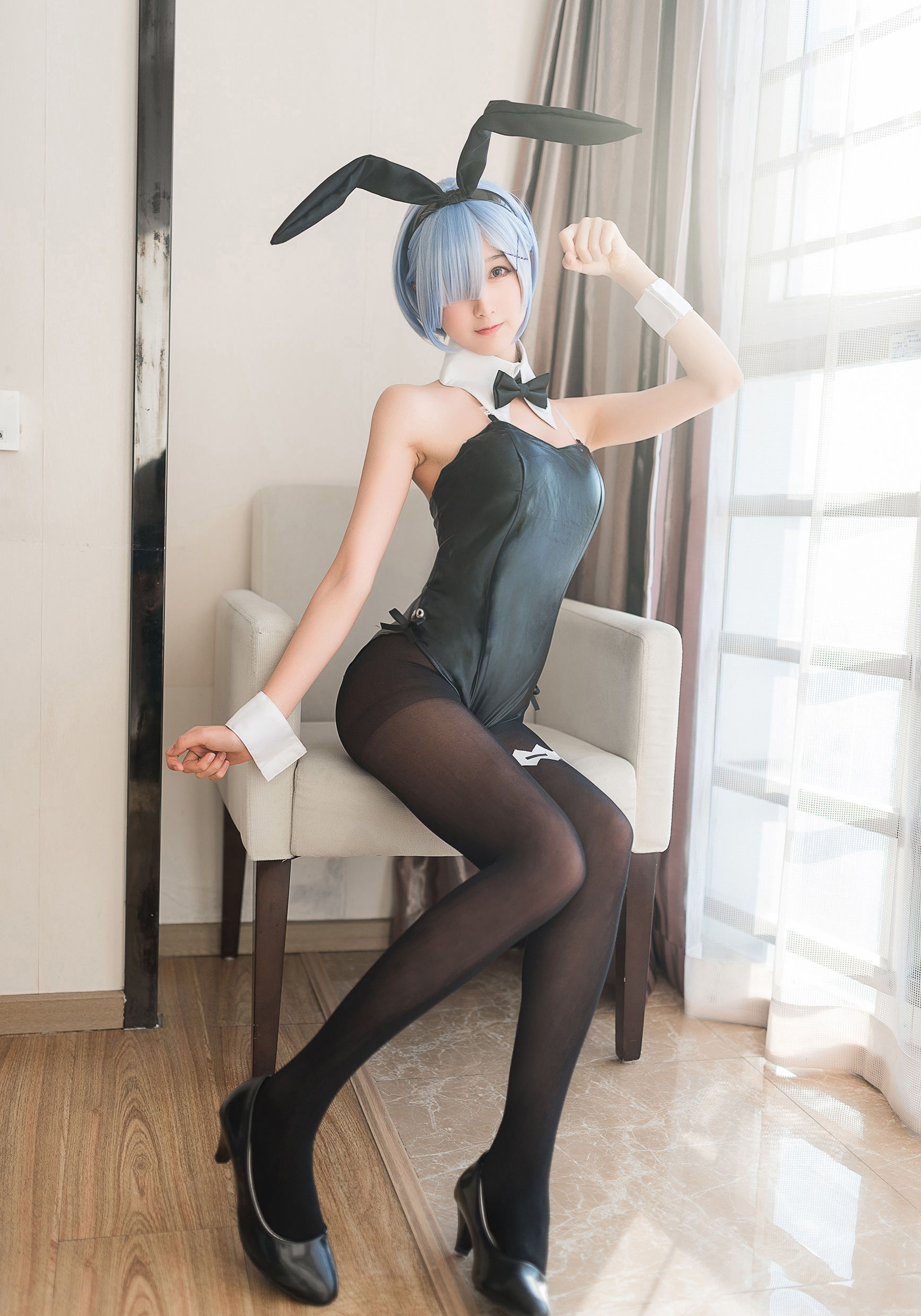 COS Welfare Miss Meng Shi Mu Mianmian Owo -Rim Bunny Girl