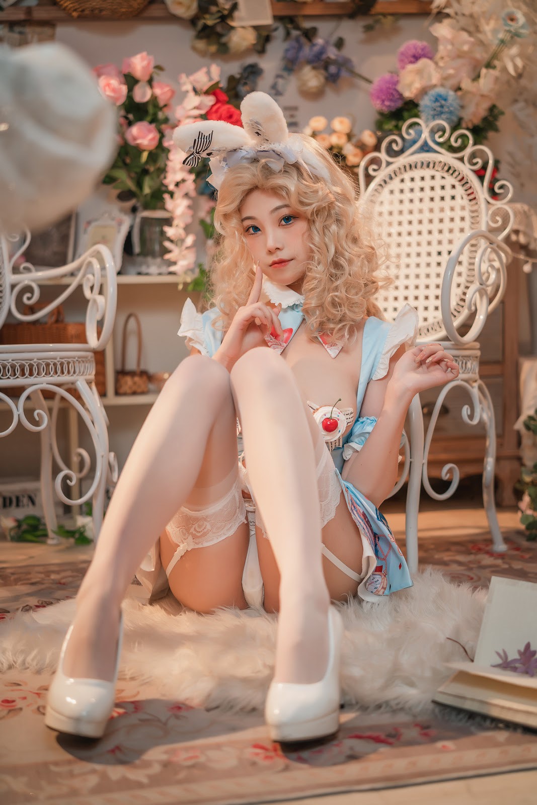 Cosplay Honey Cat Fur Alice in Wonderland Mr. Rabbit