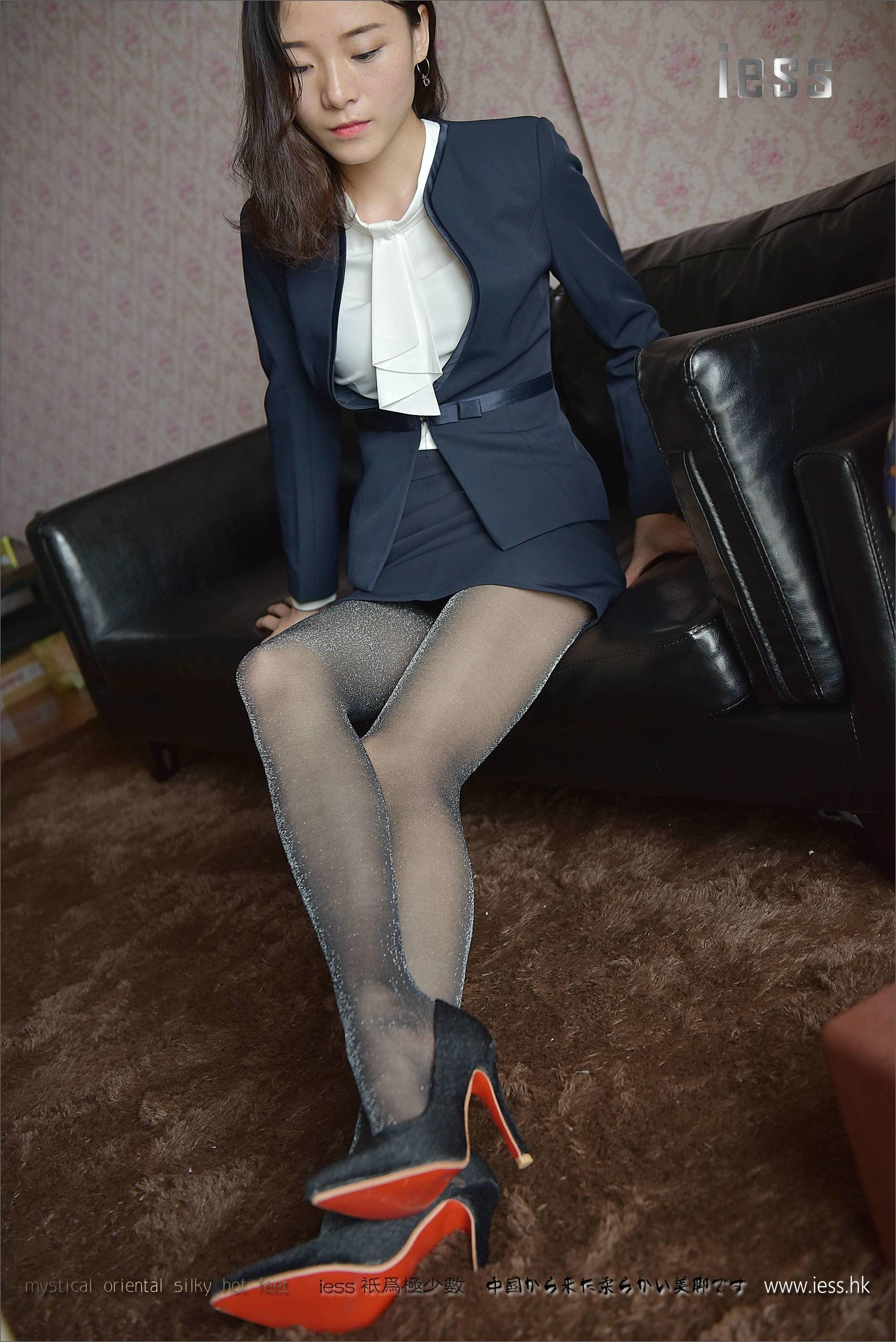 Silk Foot Bento 106 Little Six Silver Scallion Flash Silk IESS is thinking about it