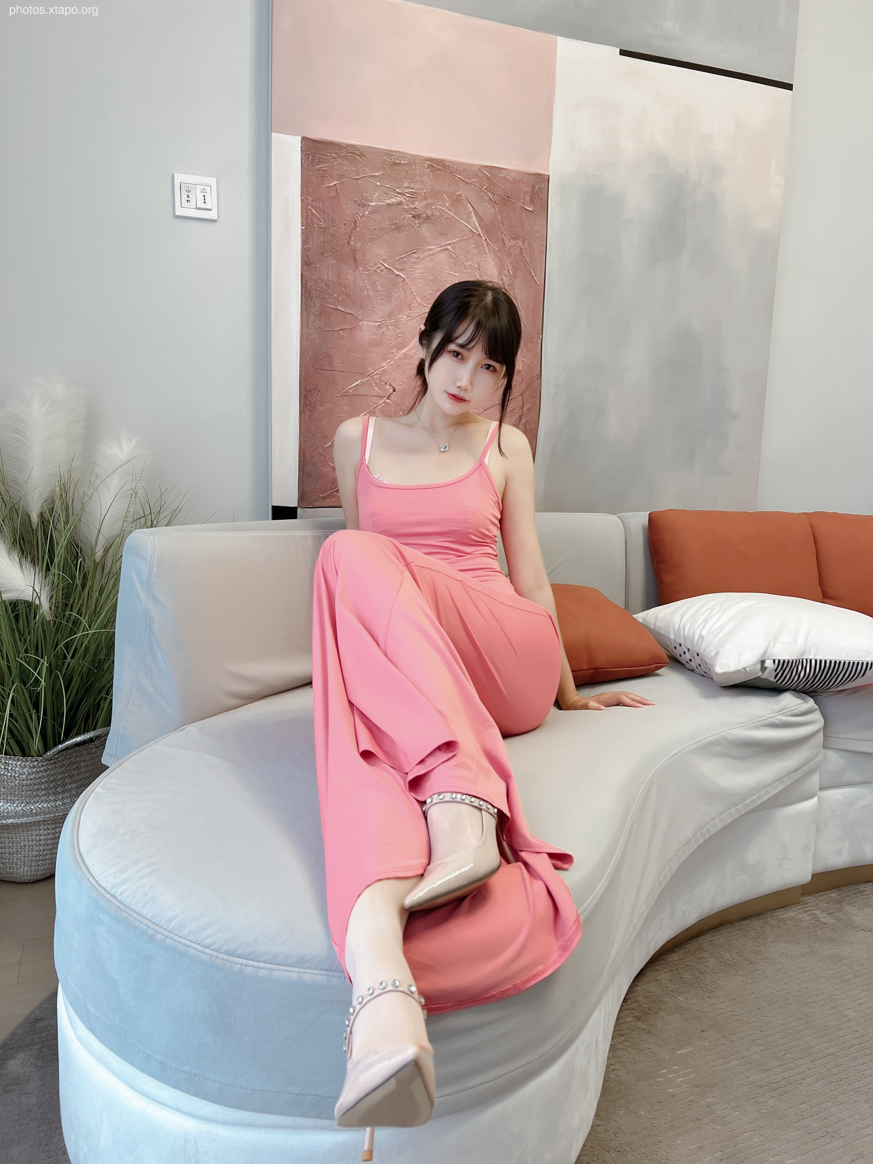 Domestic cat bathroom pink bump wife 1V39P-420M