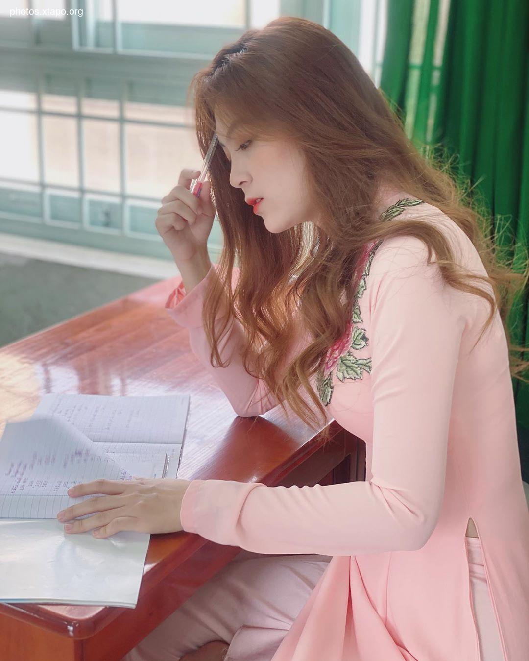 The teachers made parents stand still