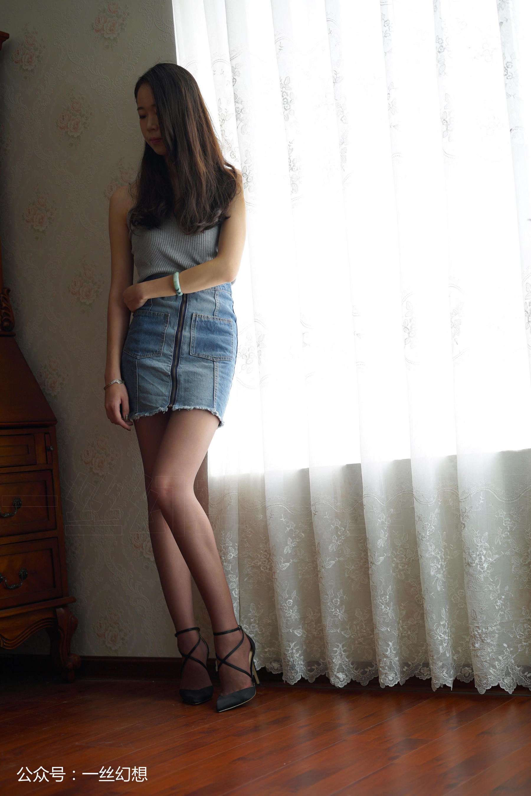 Takashi Women's Illustrations Socks Mono × A hint of fantasy NO.016 Sissi