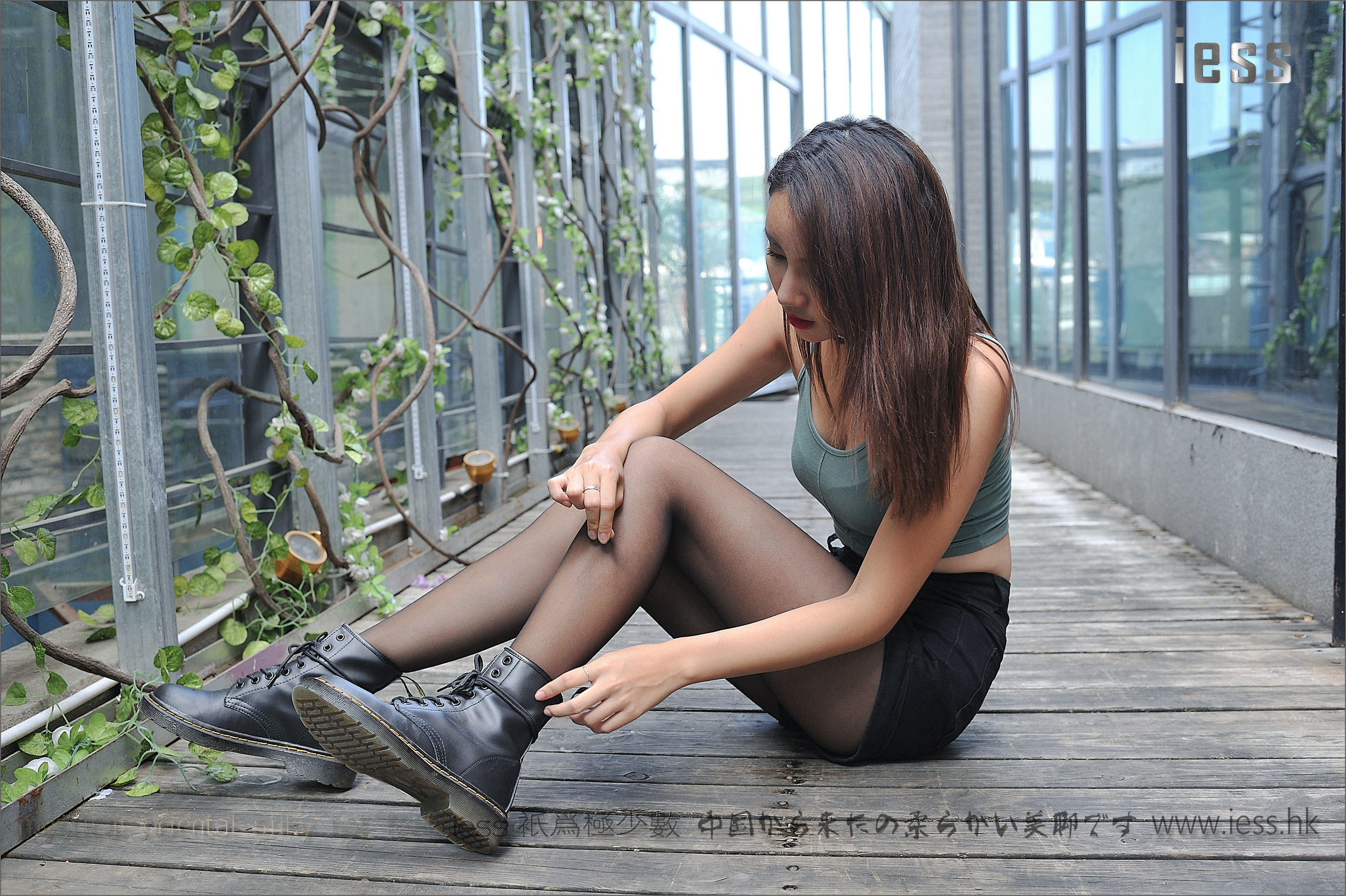 Silk Foot Bento 064 SASA Black Silin Boot