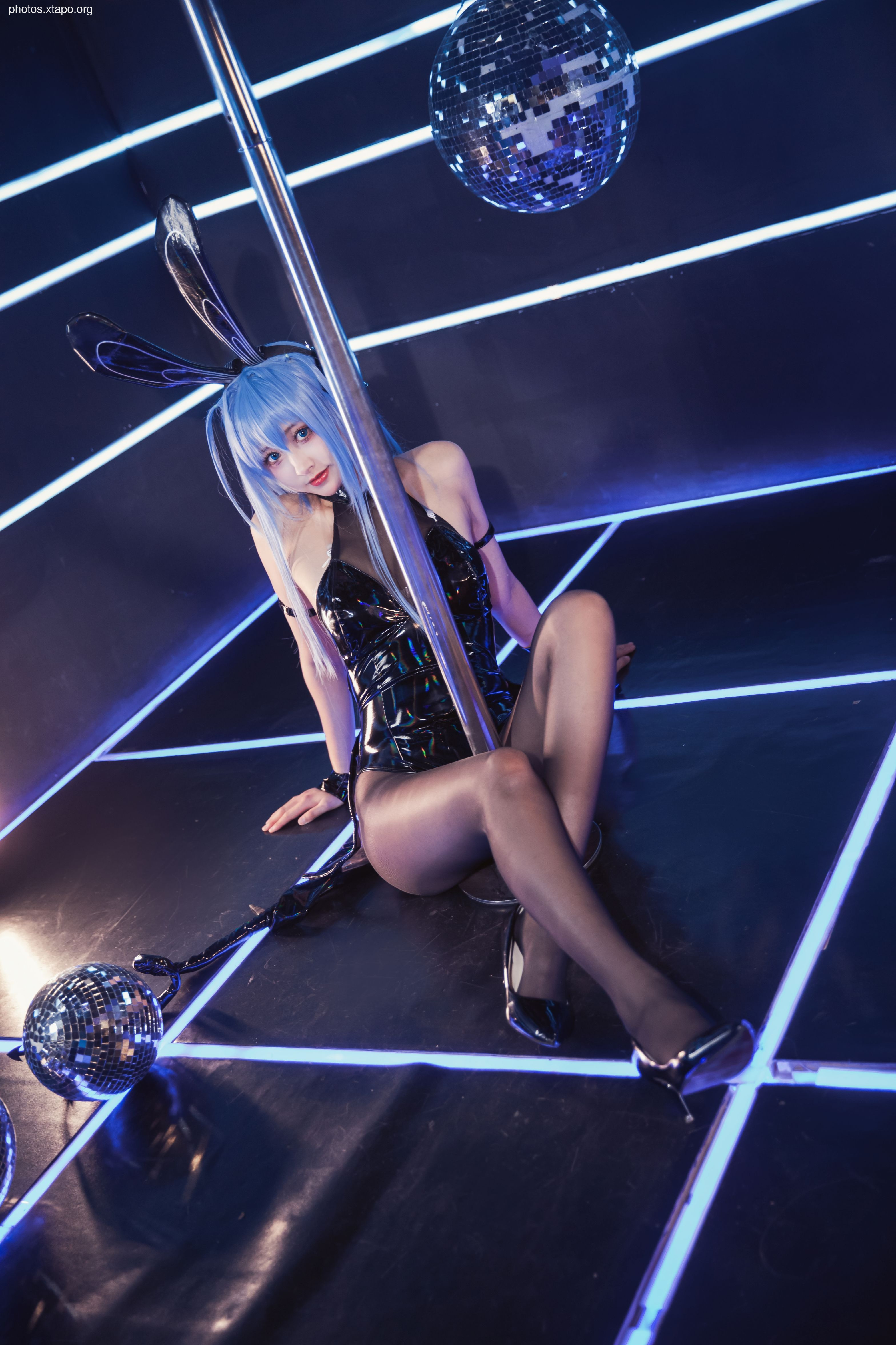 Luisa_ l l New Jersey Rabbit Girl 35P-424MB