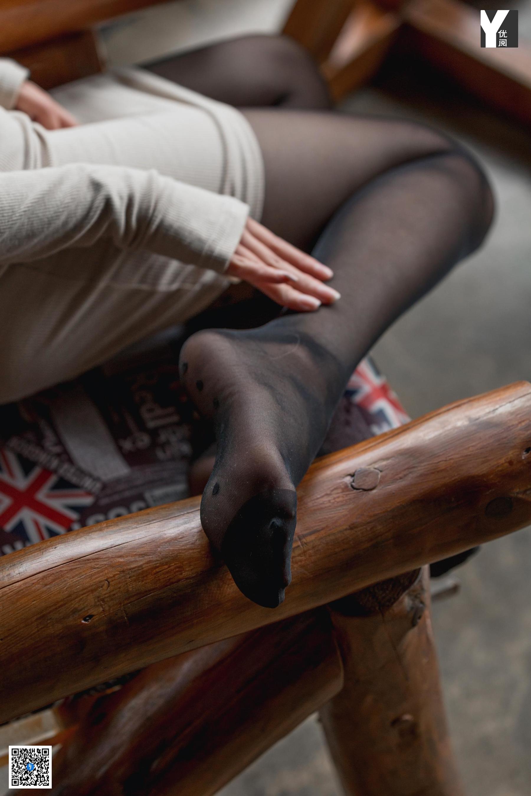 IESS Thoughts and Fun Model: Wan Ping Pure and Desire Black