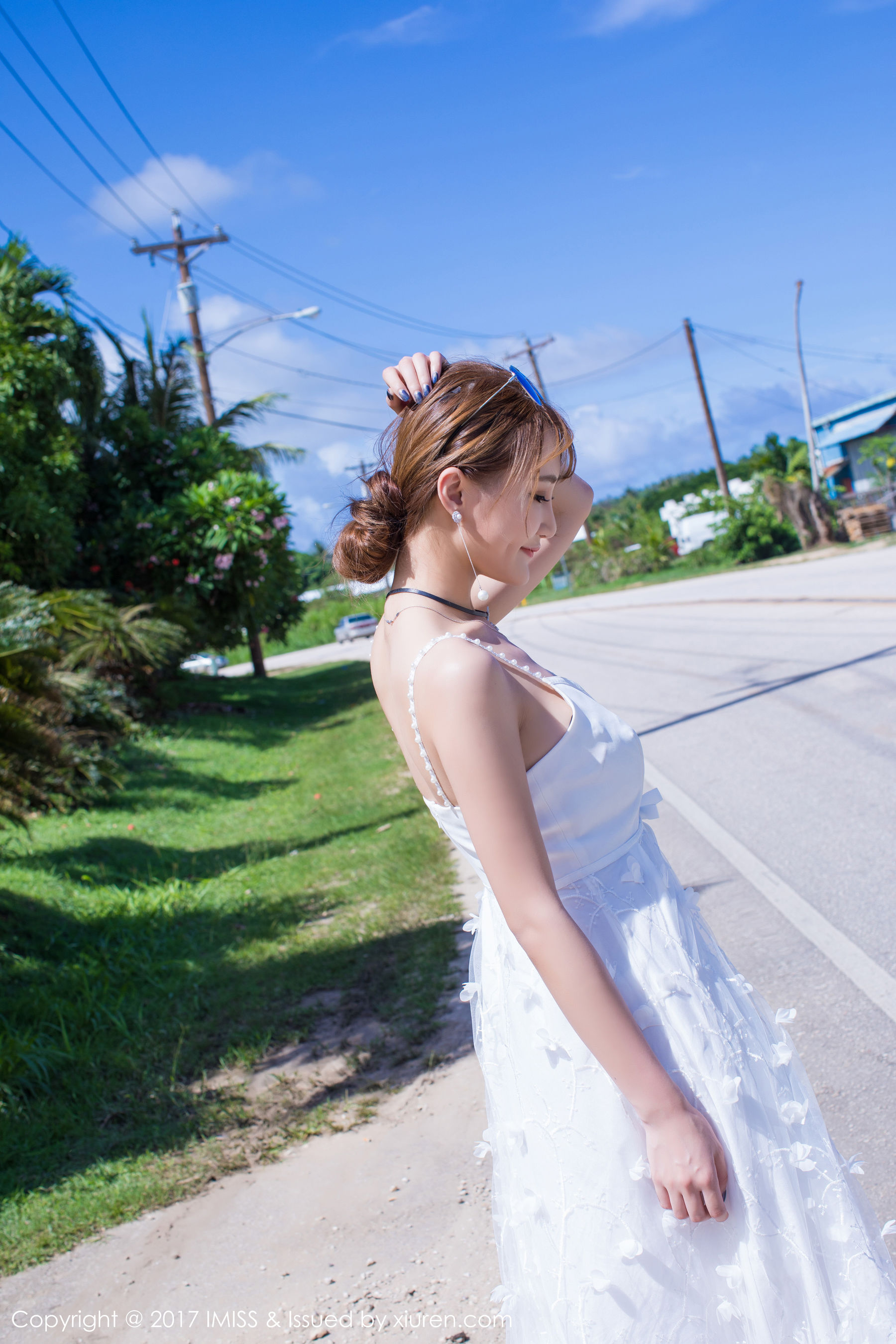 Vivian Sexy OLFresh White Skirt Ai Mishe IMISS VOL.191