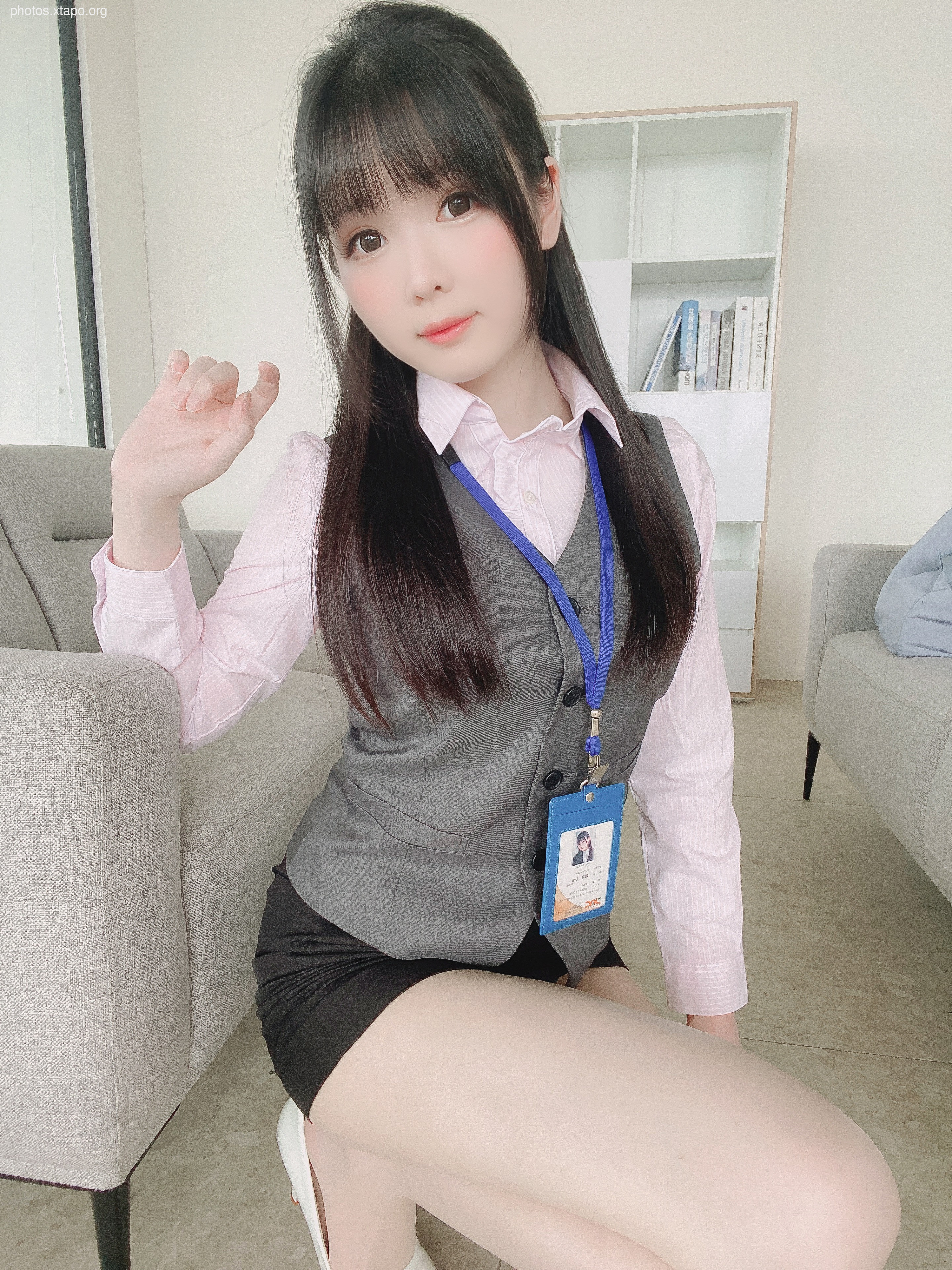 2022-08-25 New employee Shimomo-chan 24p-193.12MB