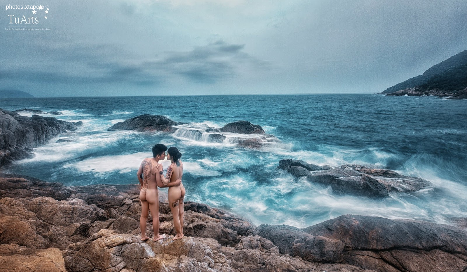 Or do I get married Suddenly, I crave the feeling of being a wife too The feeling of being loved is no longer strange But being a wife probably different, right? Older brother?