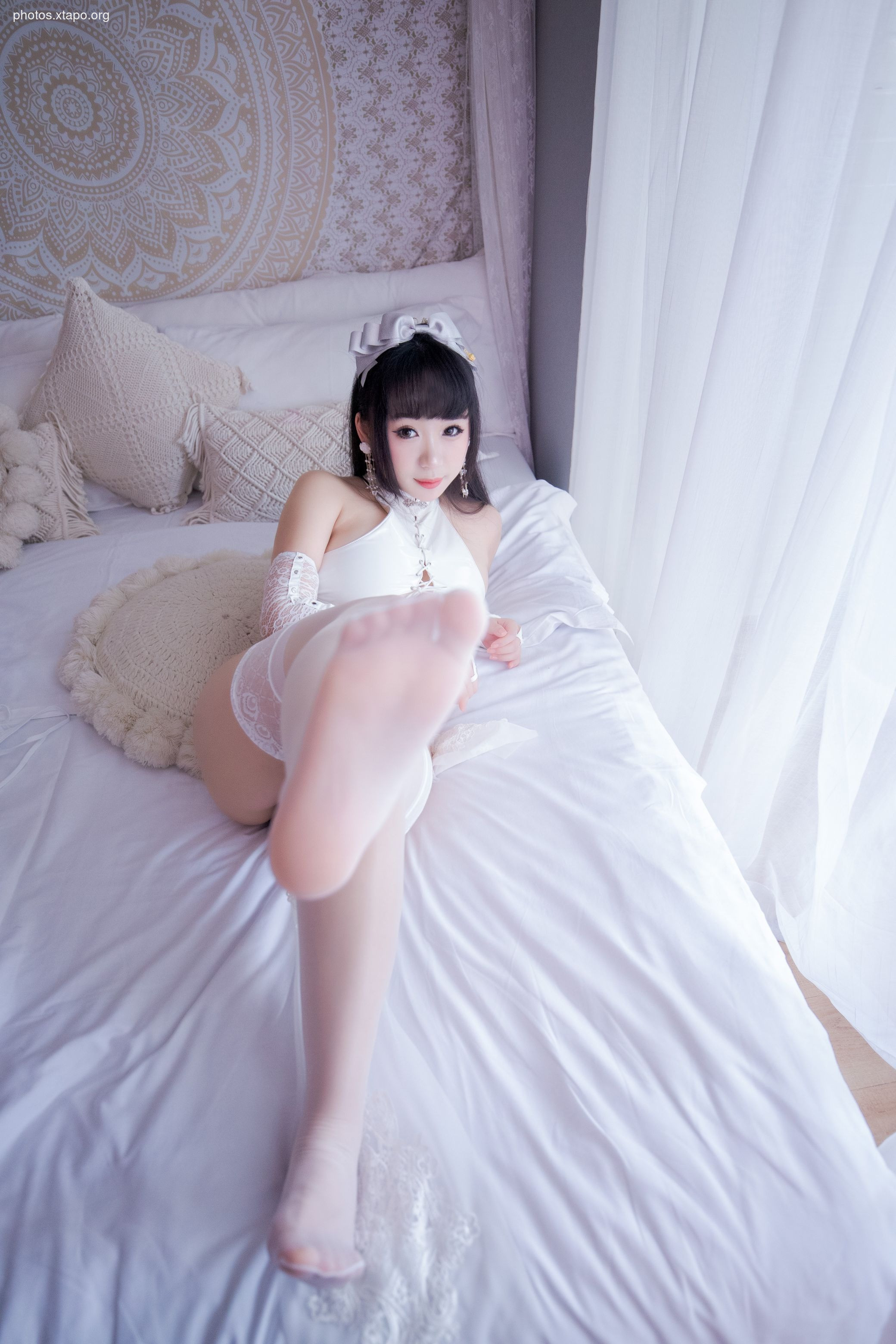 Hu Tao Meow Moonlight Gentle White Cheongsam