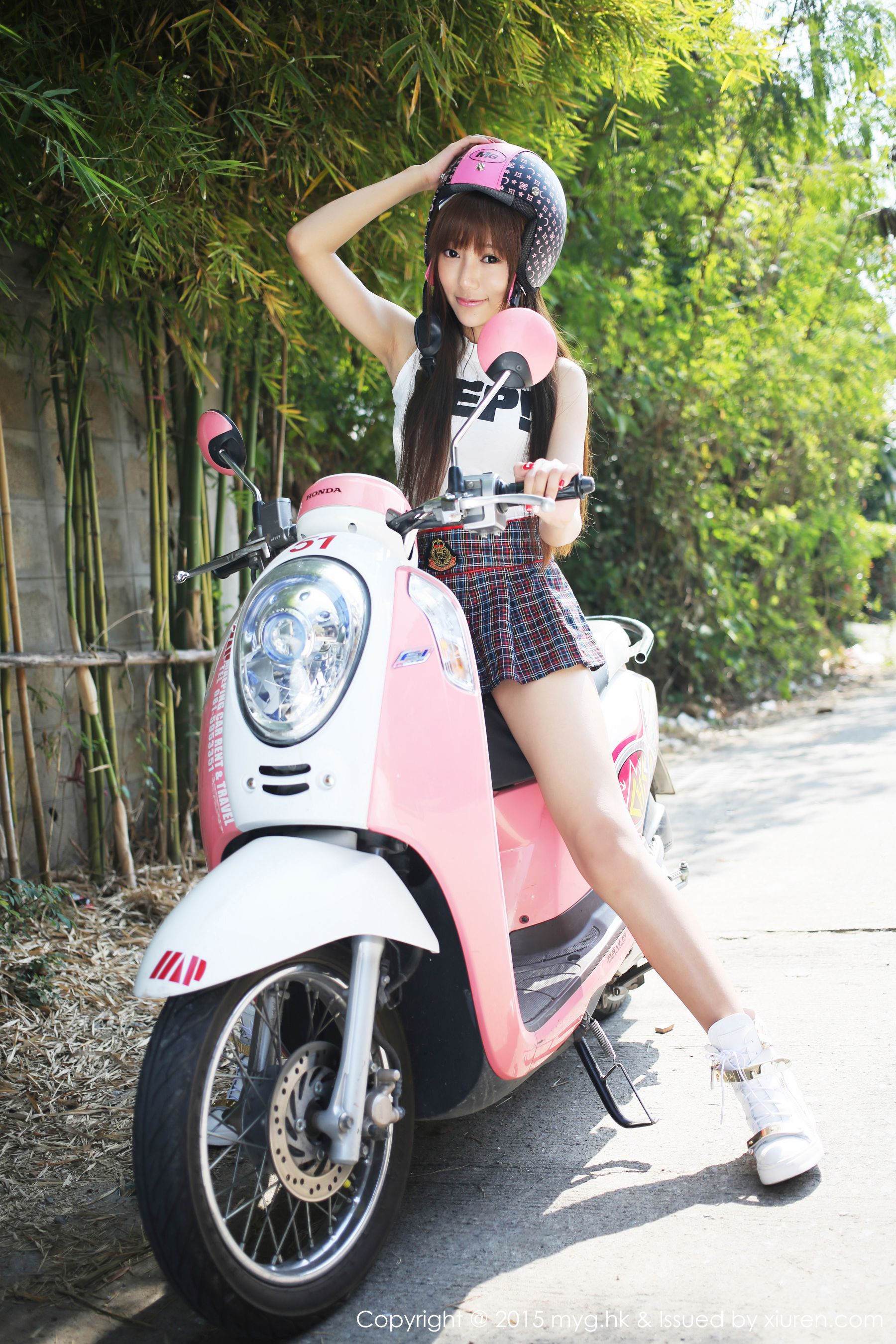 Wang Xinyao Yanni Street Shooting Need to School Uniform Girl Miyuan Pavilion Mygirl Vol.103