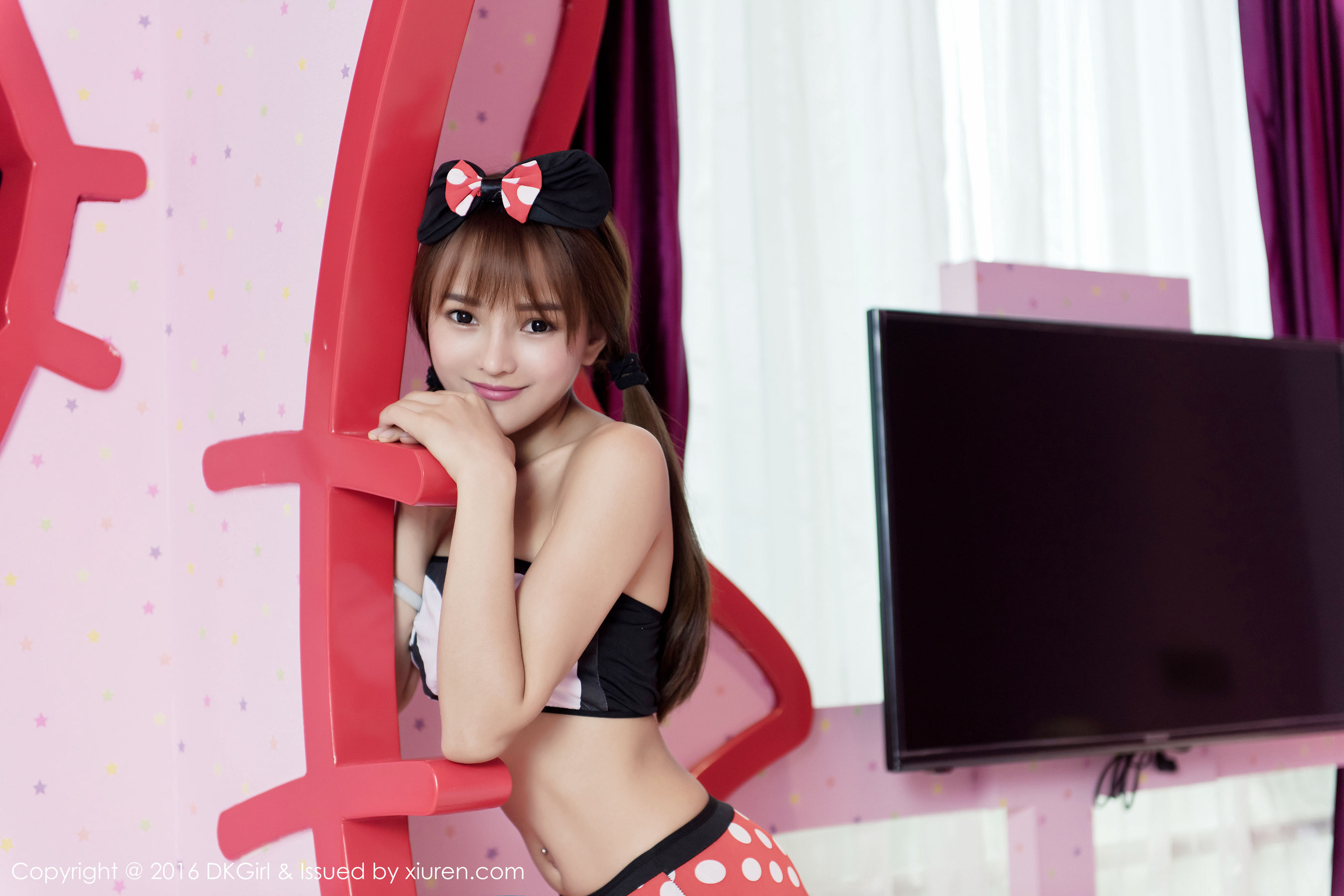 Cen Yaqiao Pink Christmas Theme Series Royal Girl DKGIRL VOL.003