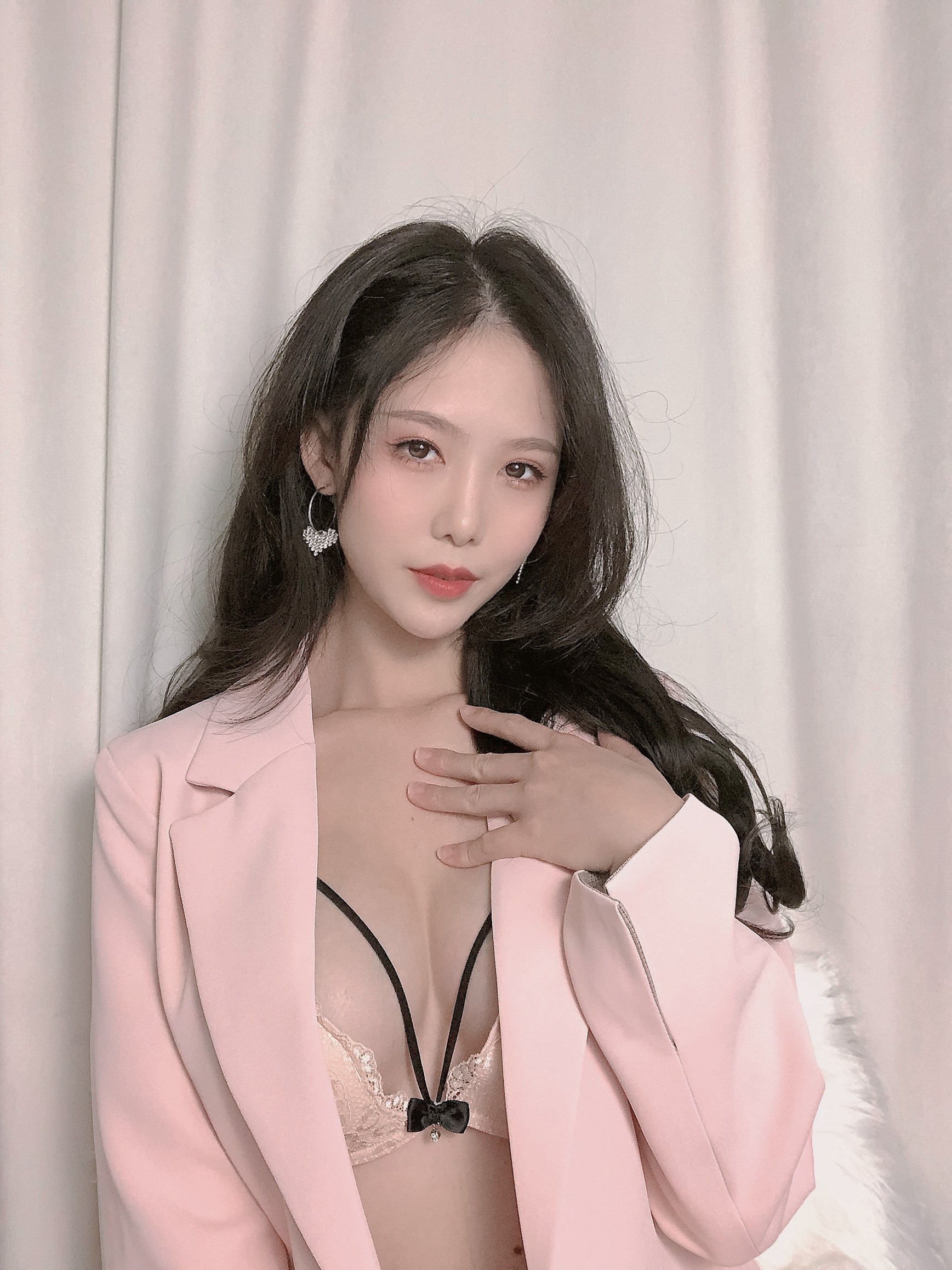 Dou Niang-Lee Shi-Pink Suit [26P]