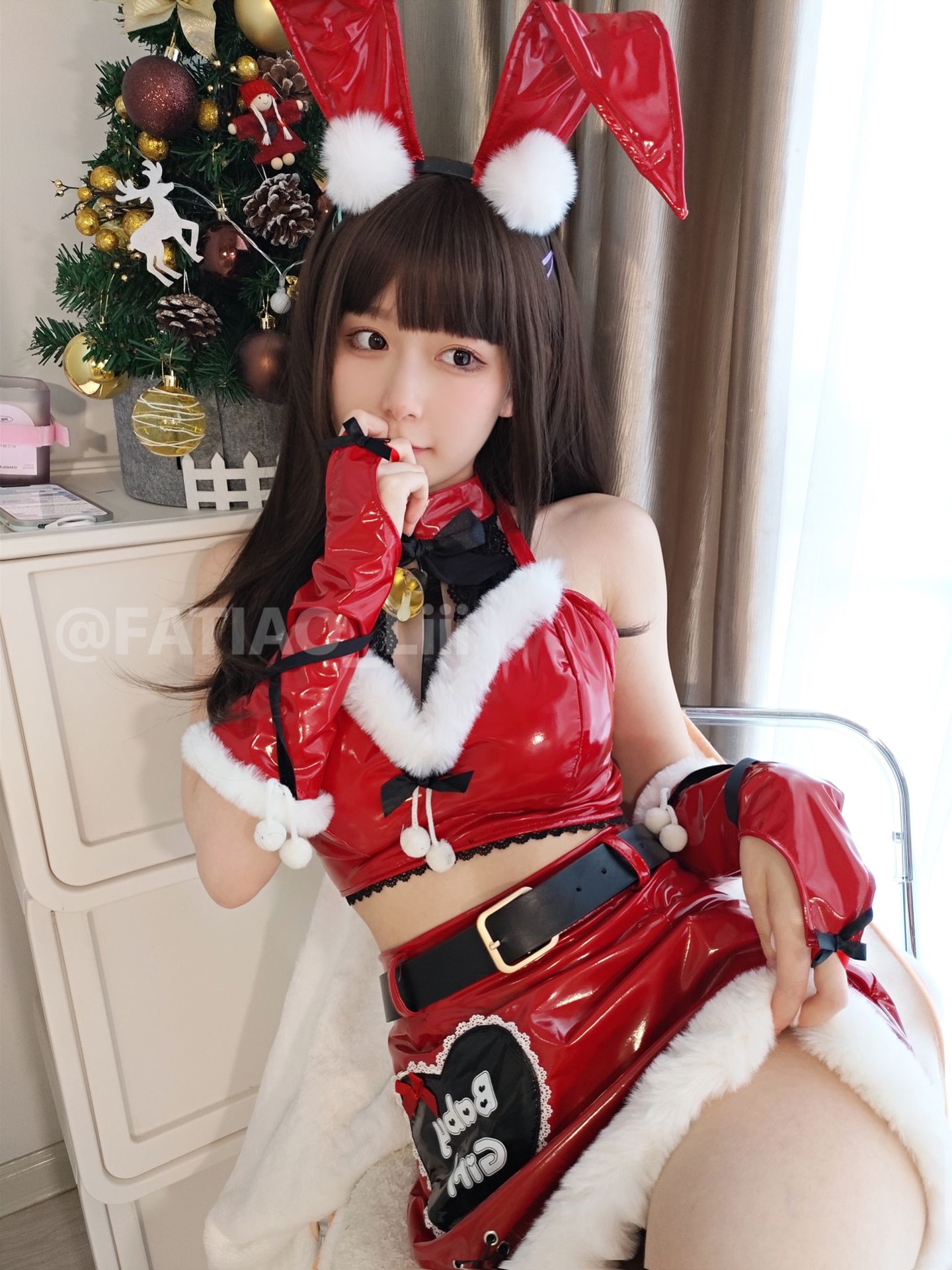Welfare COS Fan Zhizhu (Stick Girl) Fantia -Merry Christmas