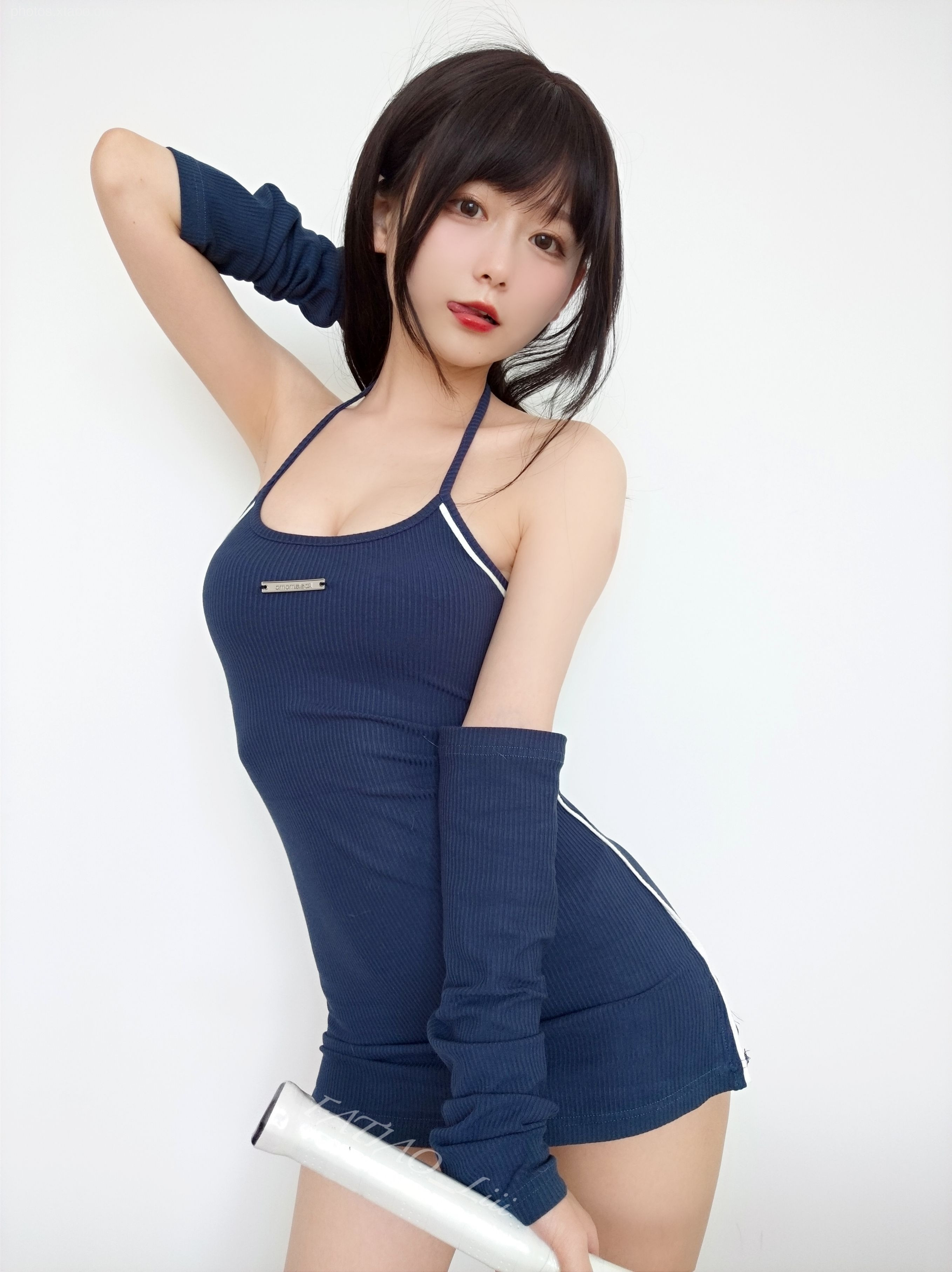 Its very hot to play with a stunned tennis ~ 💦 25p1V