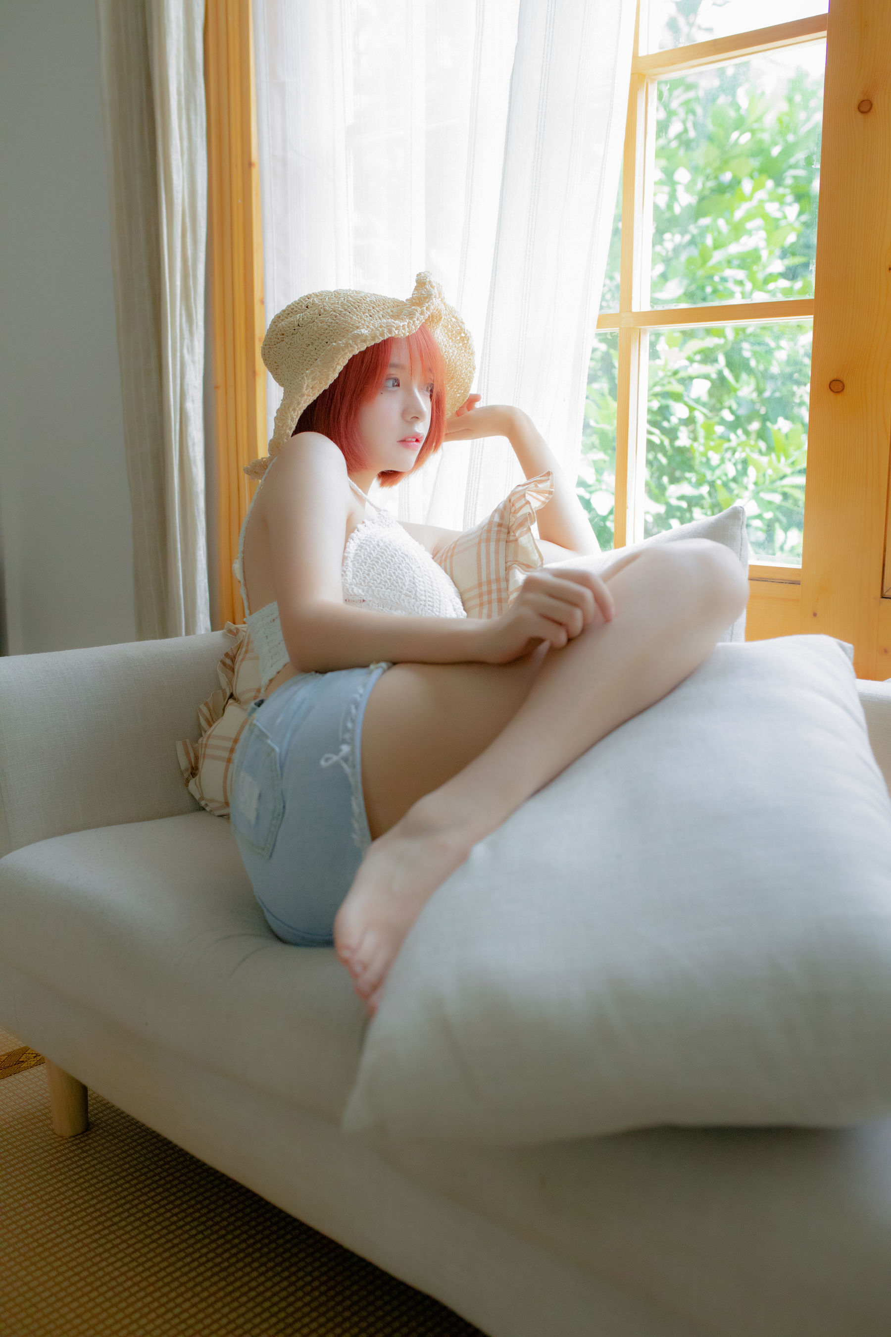 COS Welfare Crazy Cat SS -Straw Hat Girl