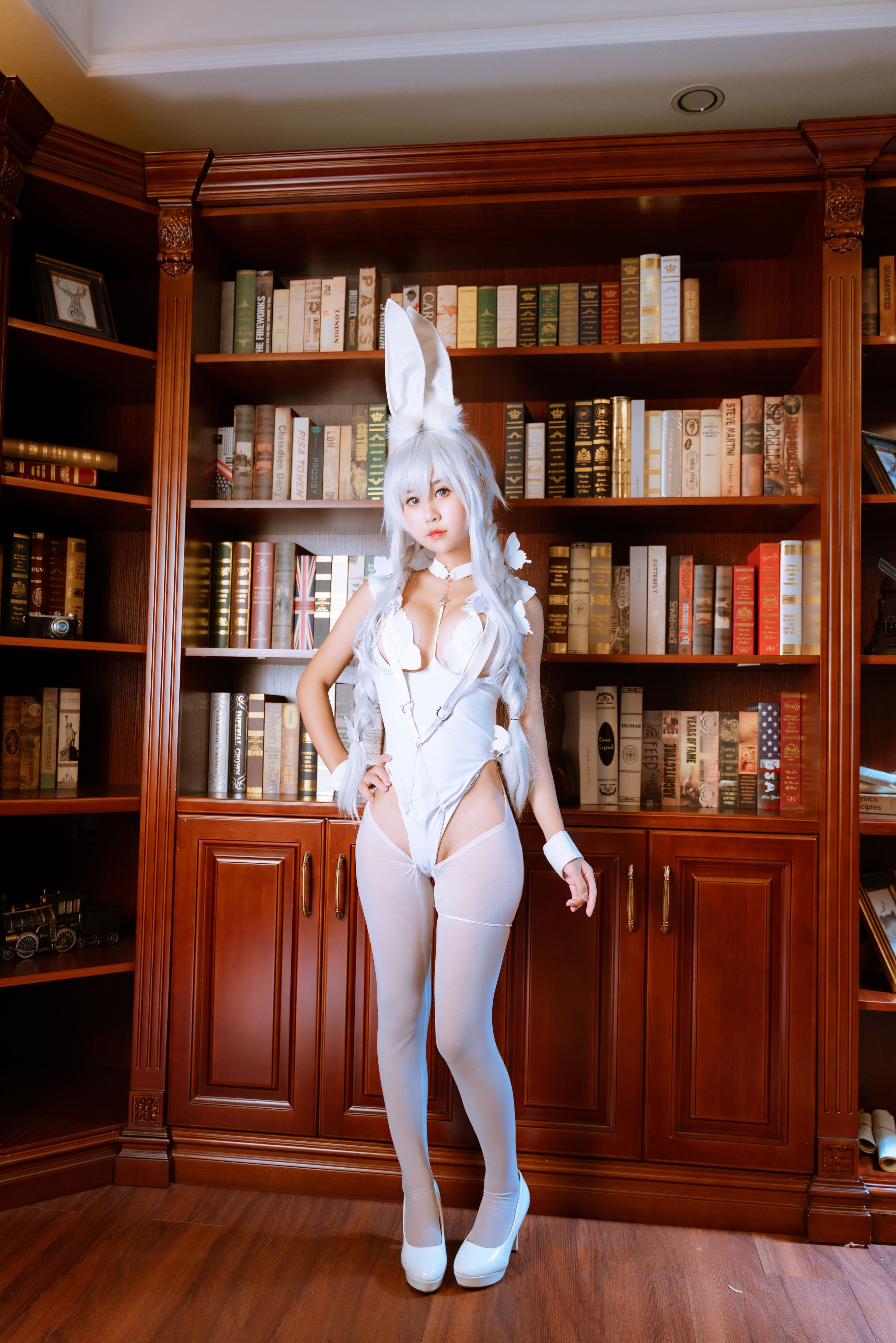 Barbille vicious white rabbit (August 27 member resources)