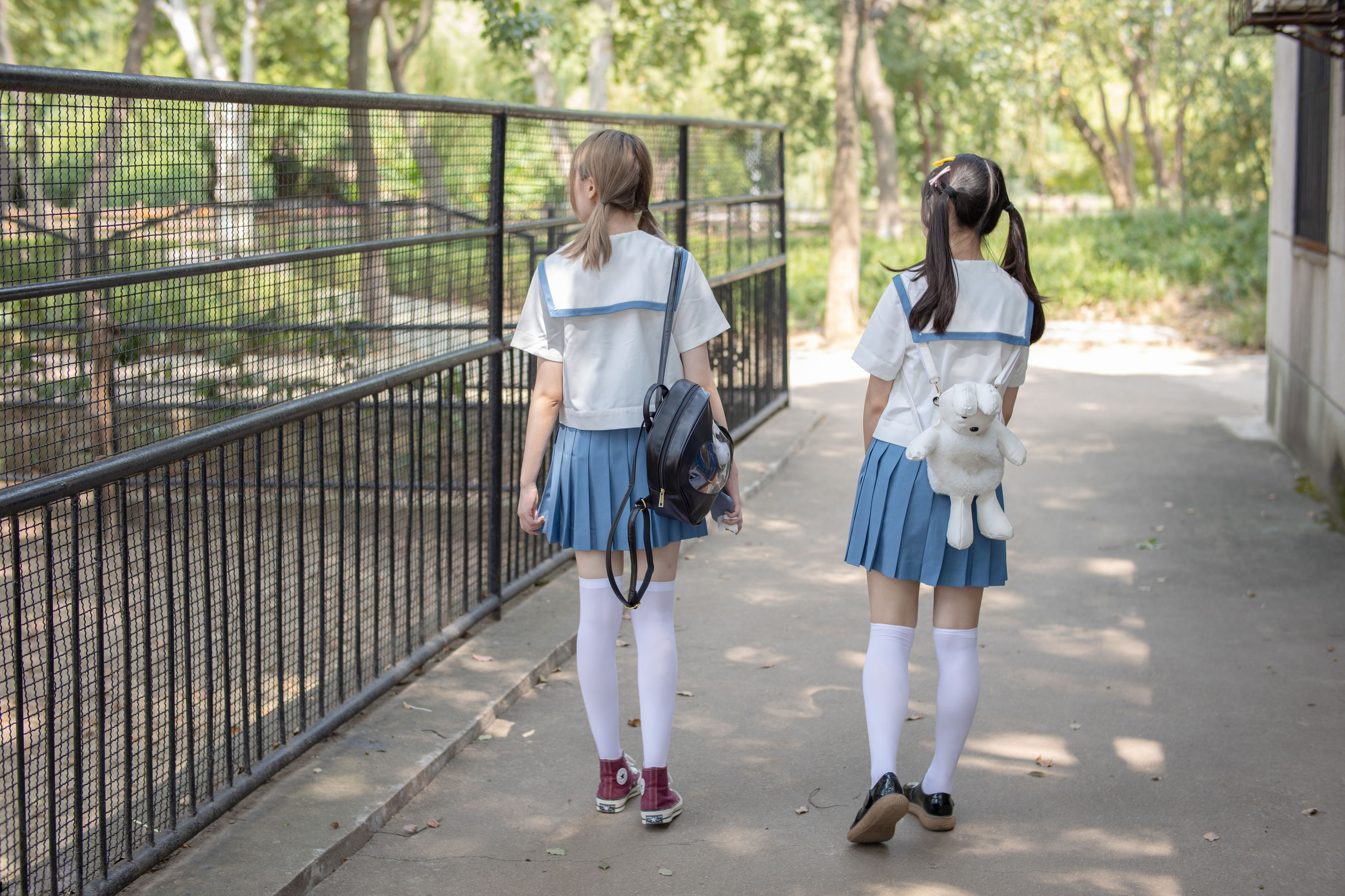 Mori Consortium JKFUN-025 Mo Mo & amp; AIKA 80D white silk overweight socks