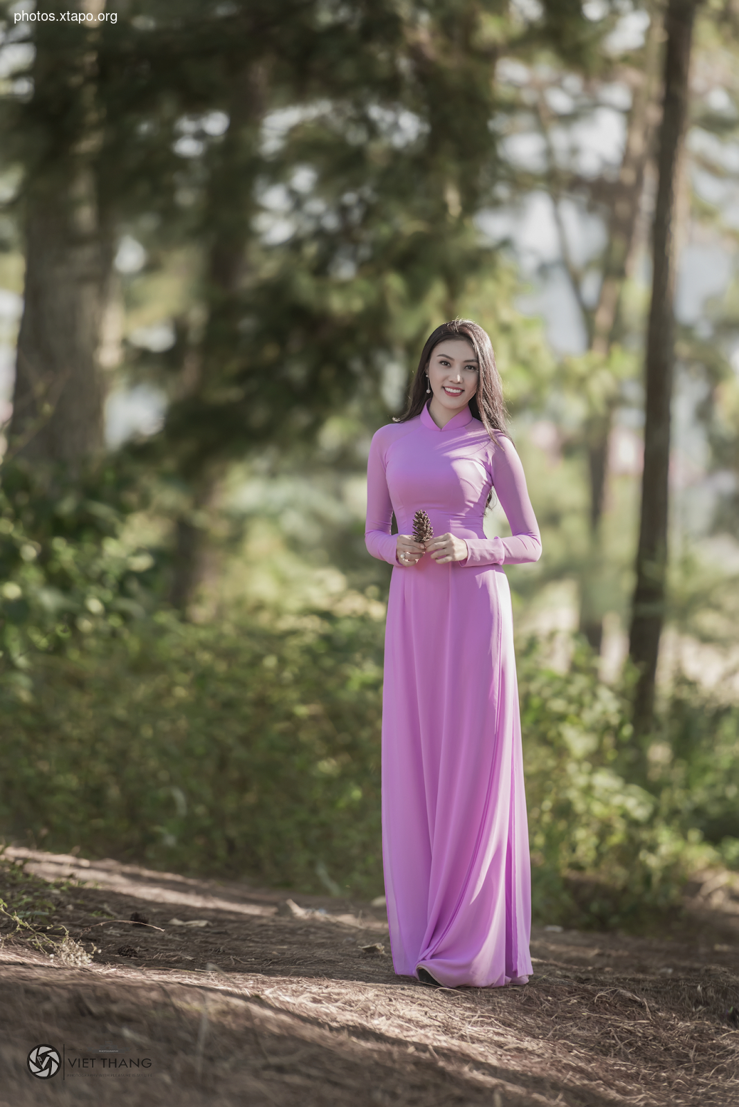 What does girls wear in purple ao dai?