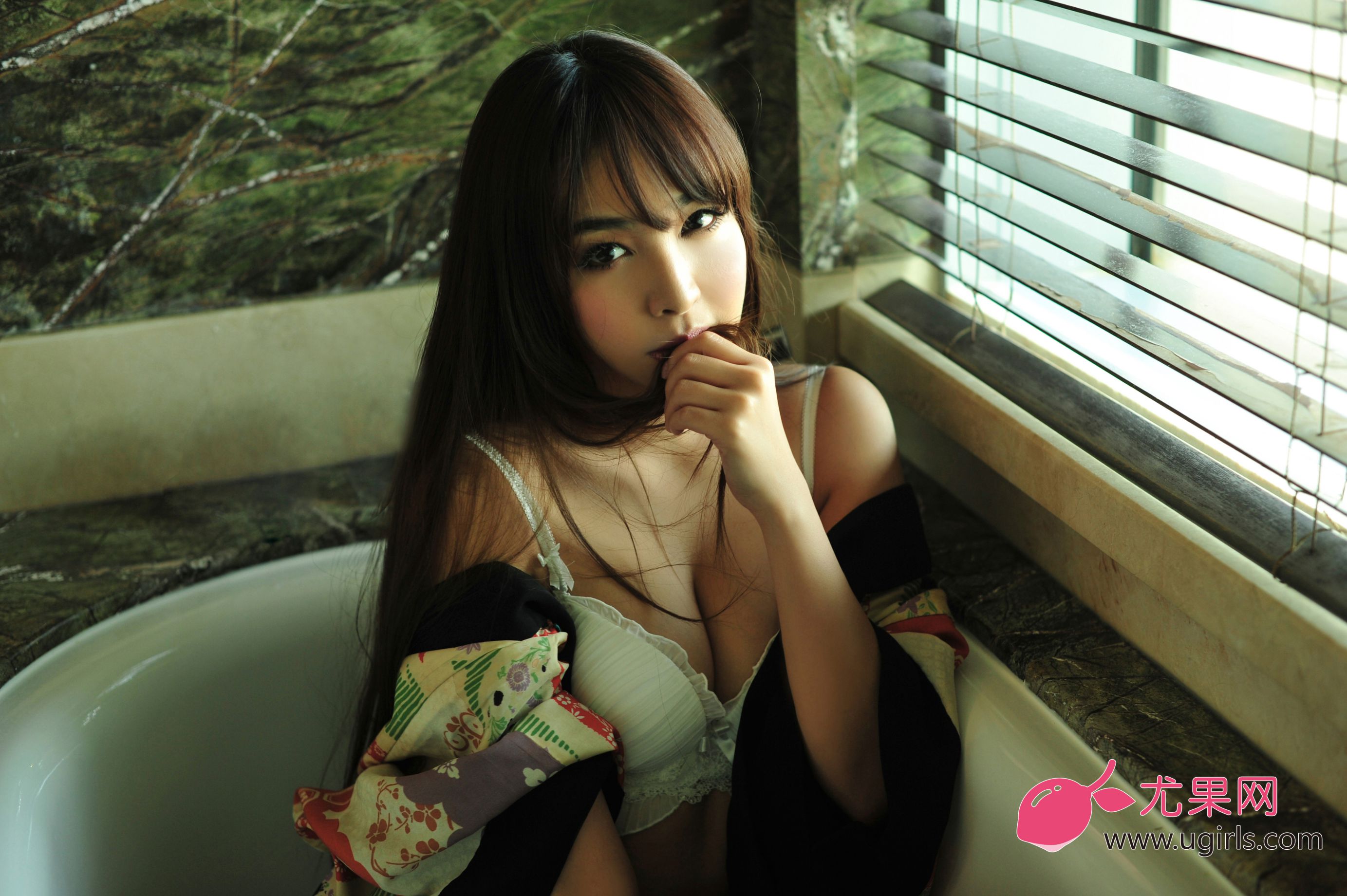 Ugirls Ugirls E012 translation