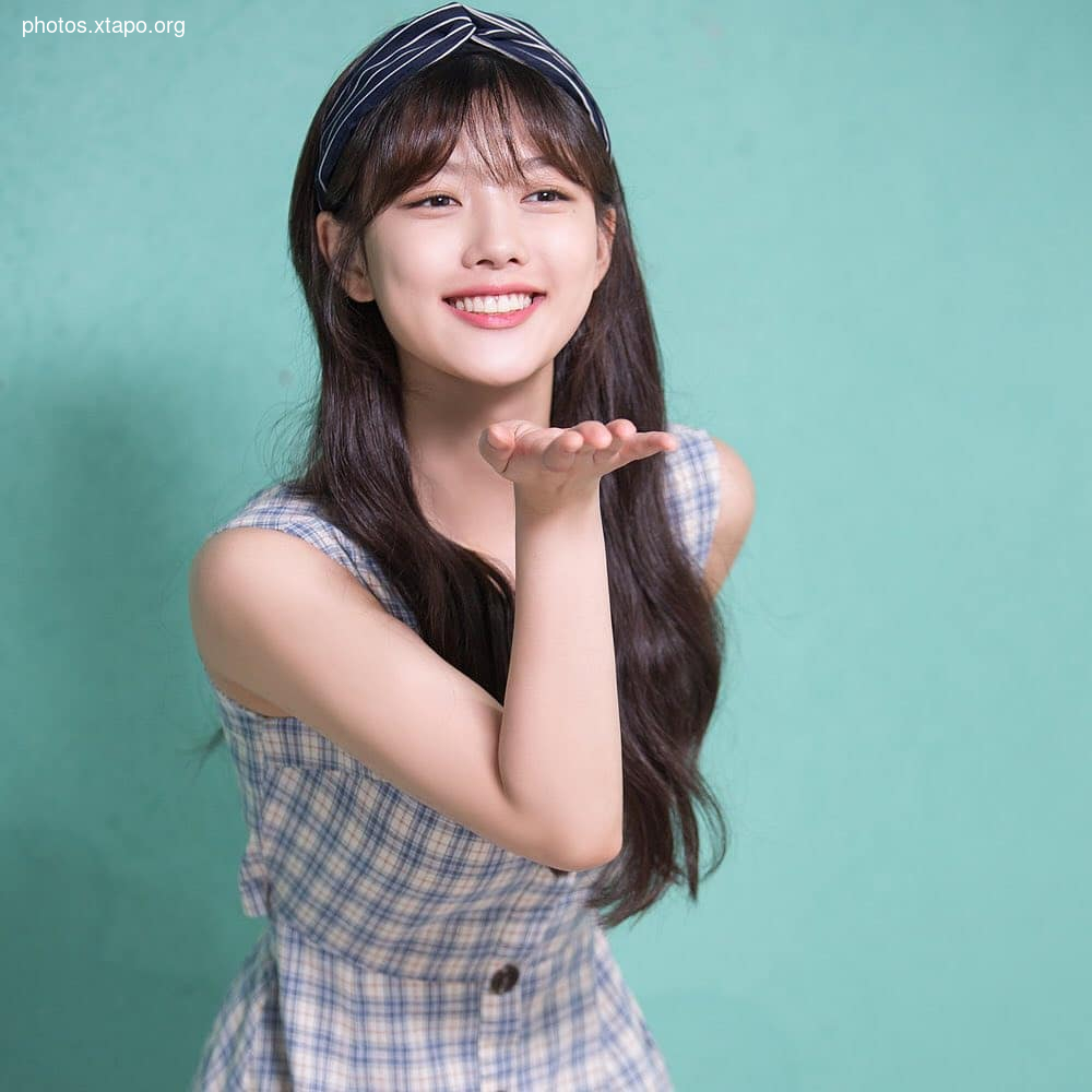 Kim Yoo Jung Kim,