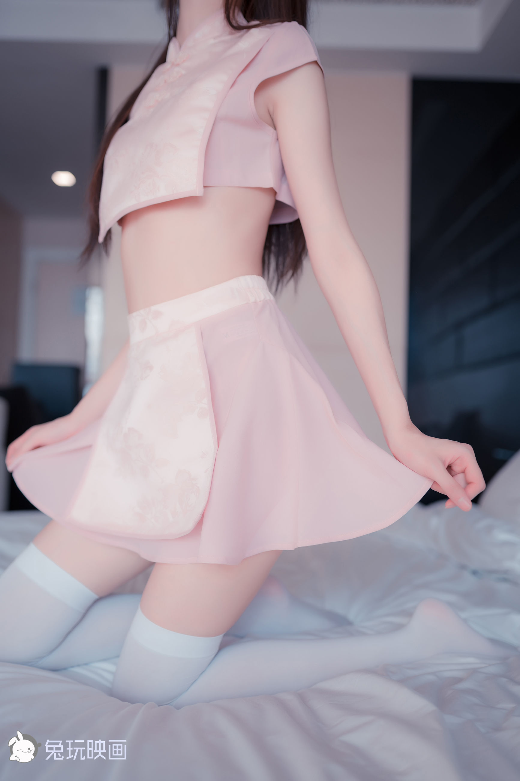 Rabbit Playing Play -The pink chef