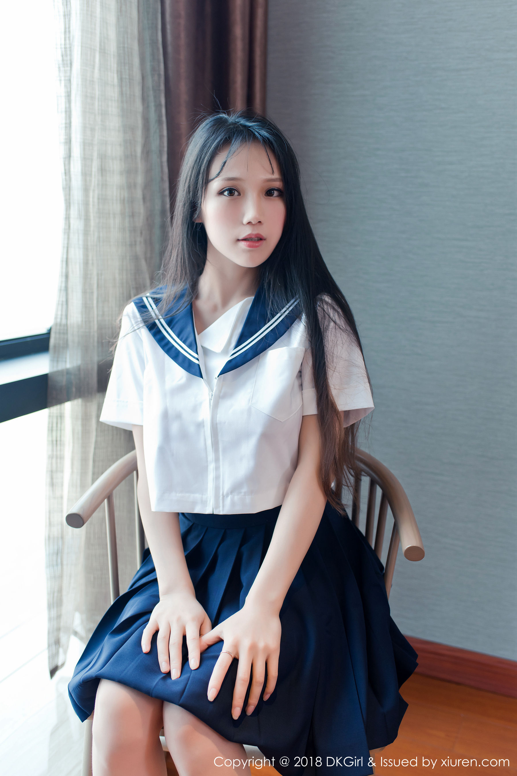 Li Keke Big Breast Beautiful Legs, Vacuum Interpretation Royal Girl DKGIRL Vol.063