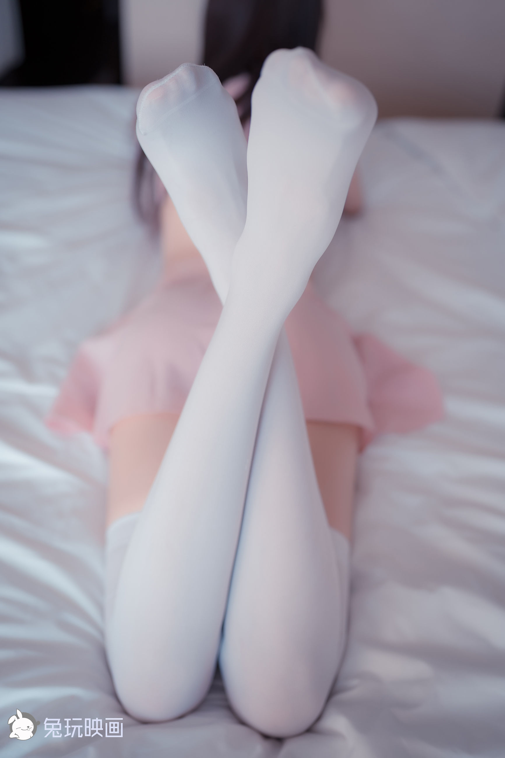 Rabbit Playing Play -The pink chef