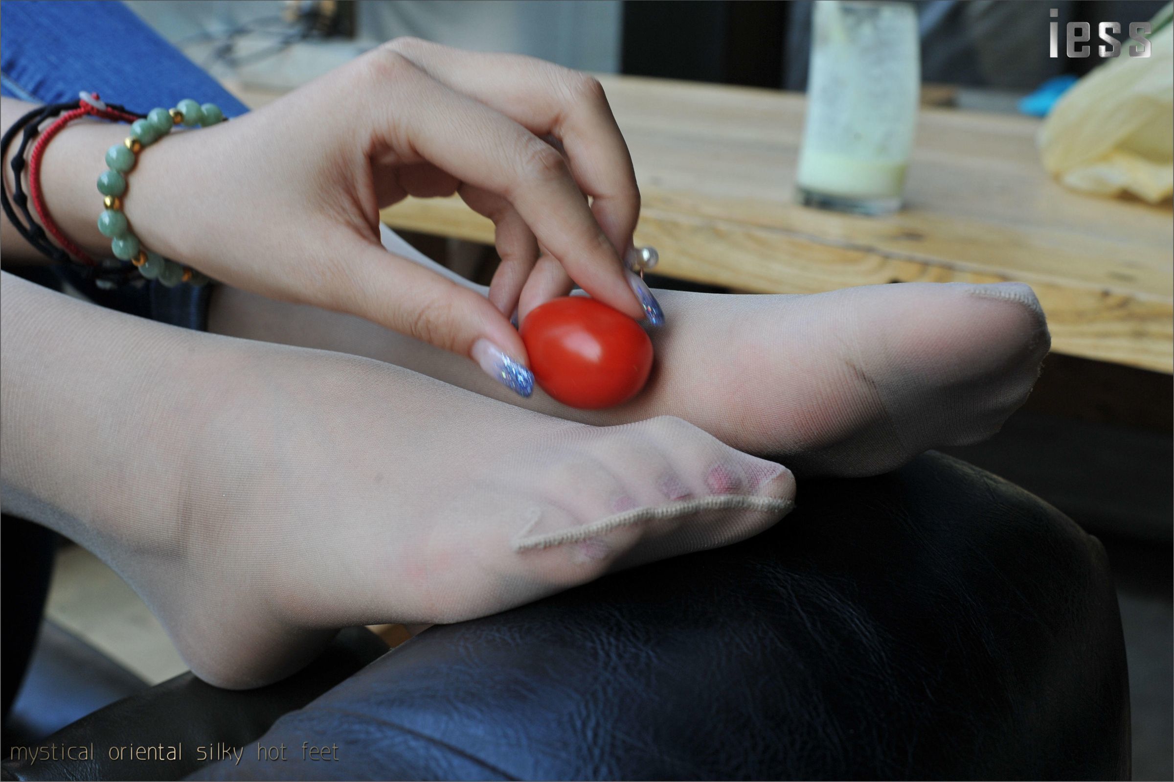 Silk Foot Bento 009 Zhang Xinyue Silk Foot High Heel and Jeans 3 IESS Different Thoughts