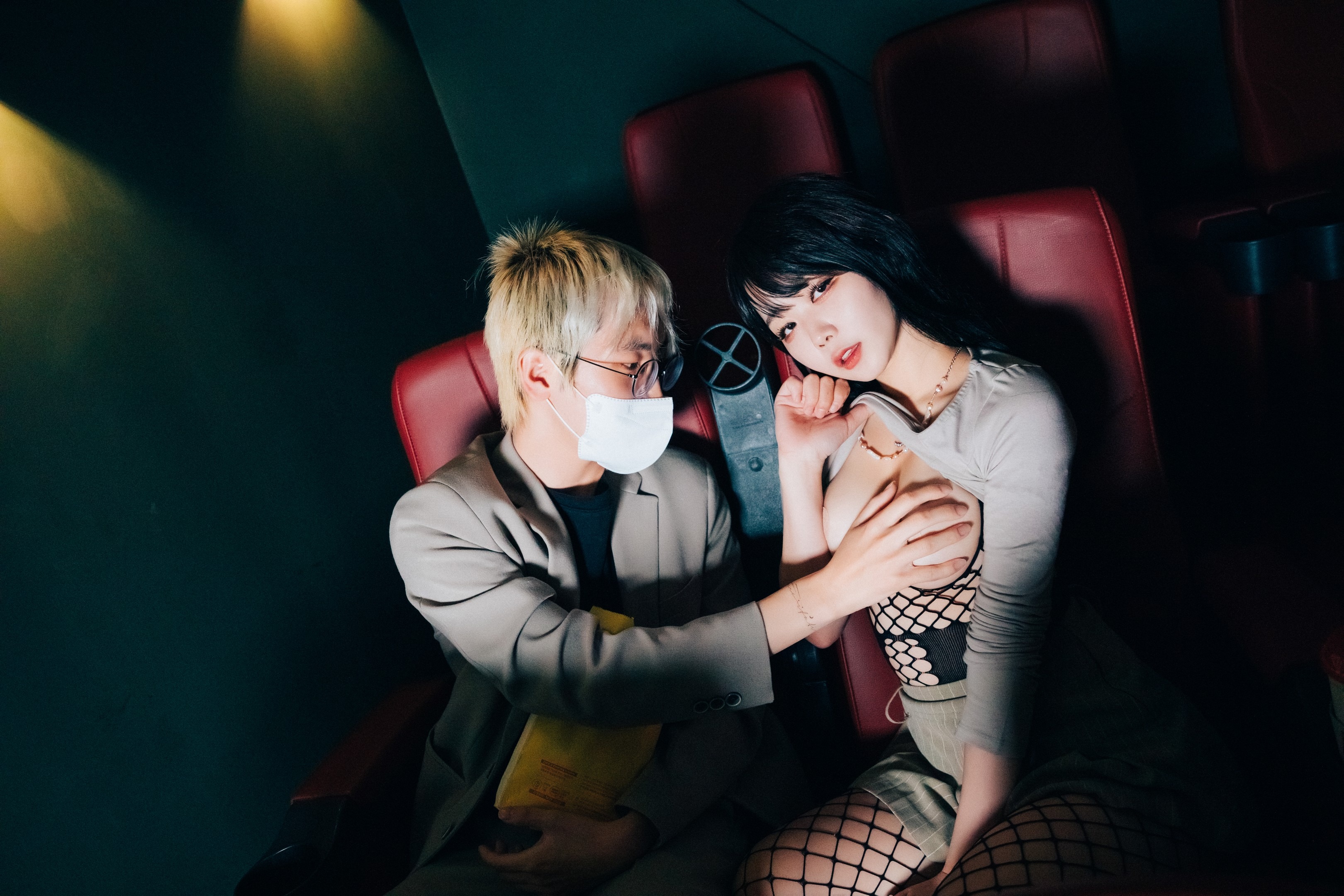 [LOOZY] Zia – xxx in the theater S.Ver