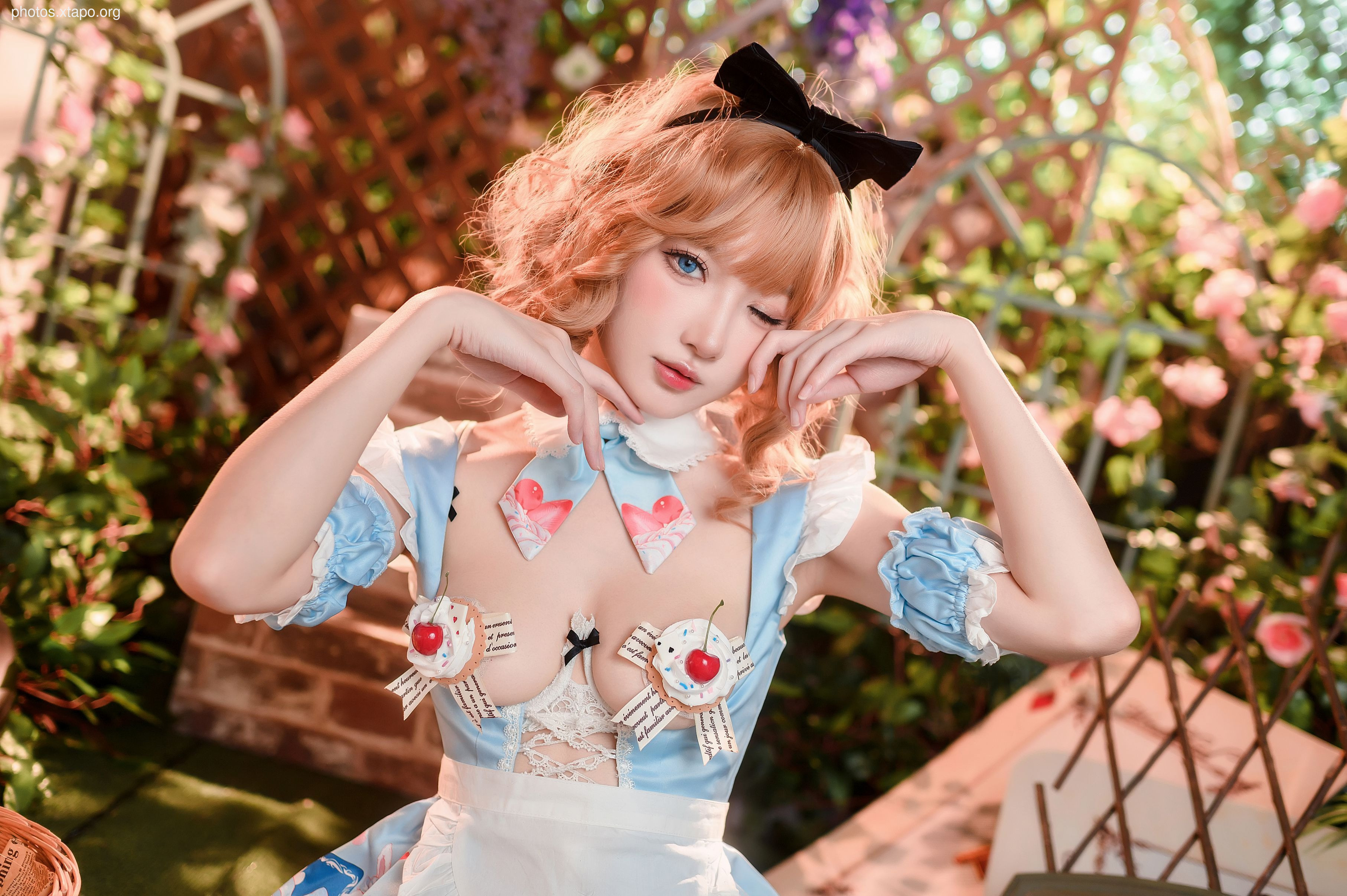 Abao is also a rabbit girl Alice in Wonderland 40P-575MB